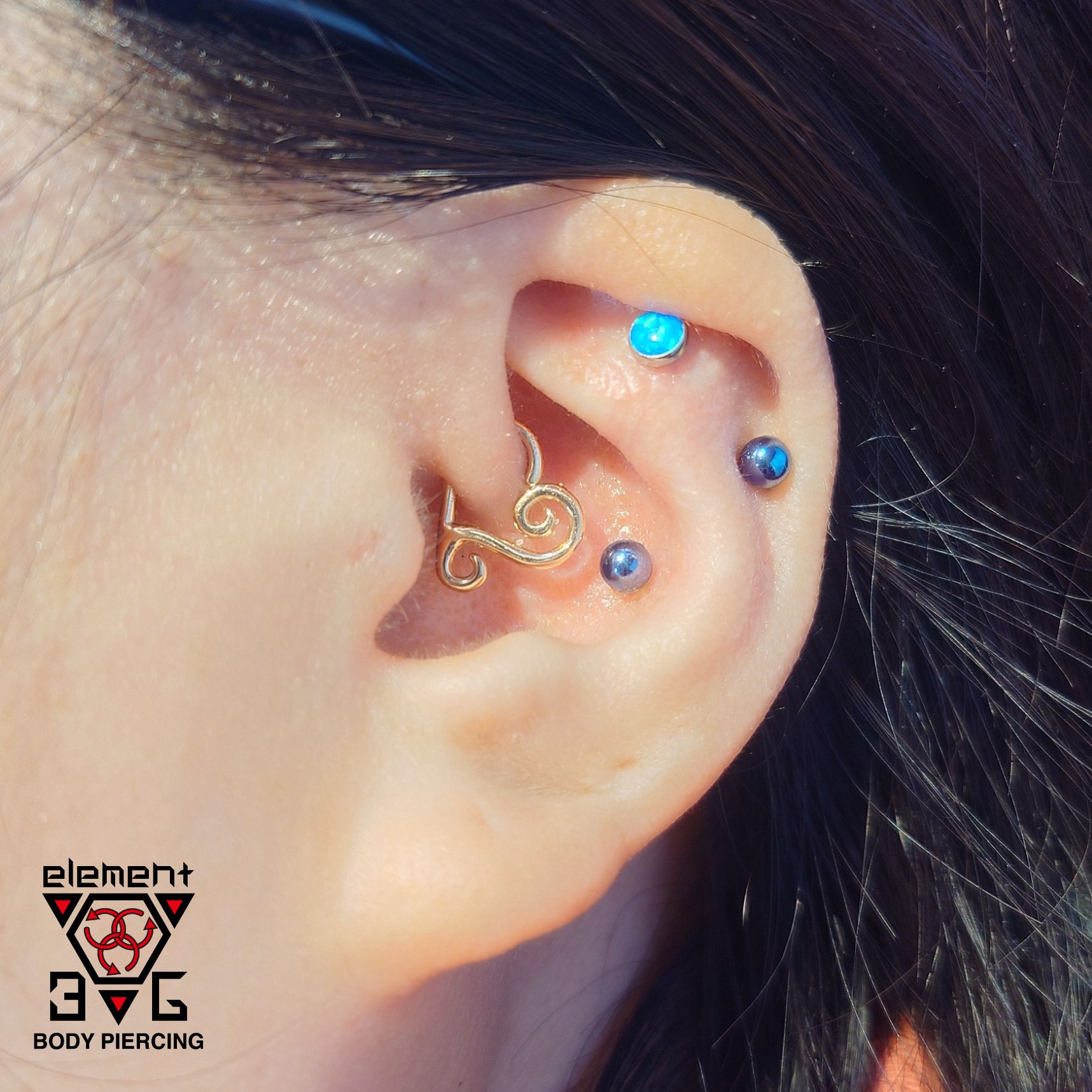 イヤーロブ 【ANATOMETAL】 プルメリアエンド 18金製 イエローゴールド 
