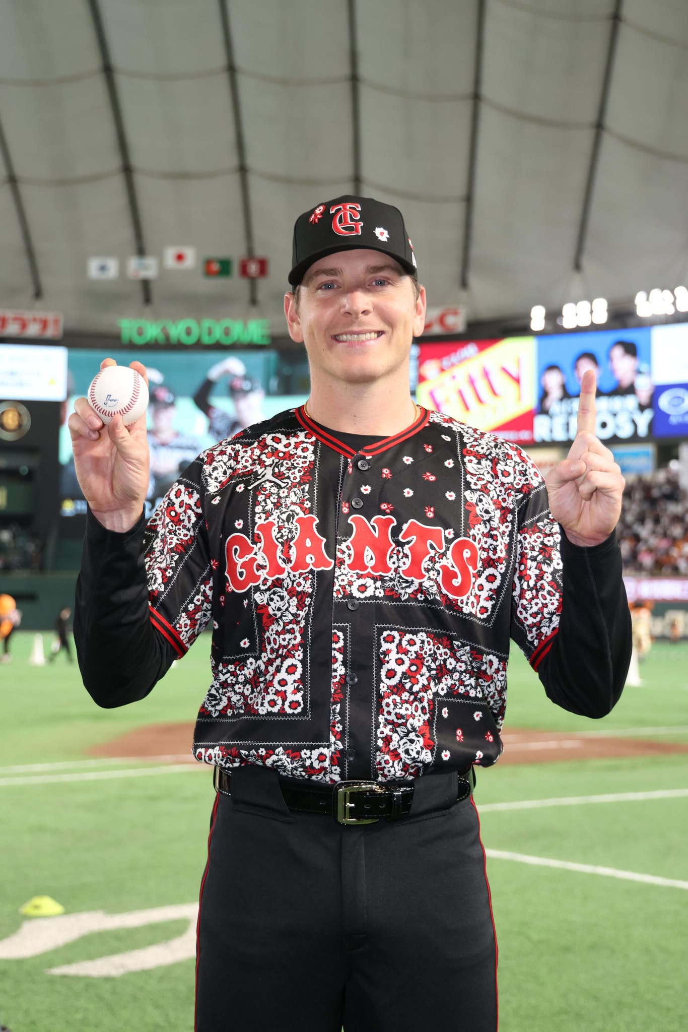 読売ジャイアンツ - 本日は #北村拓己 選手の24歳の誕生日です