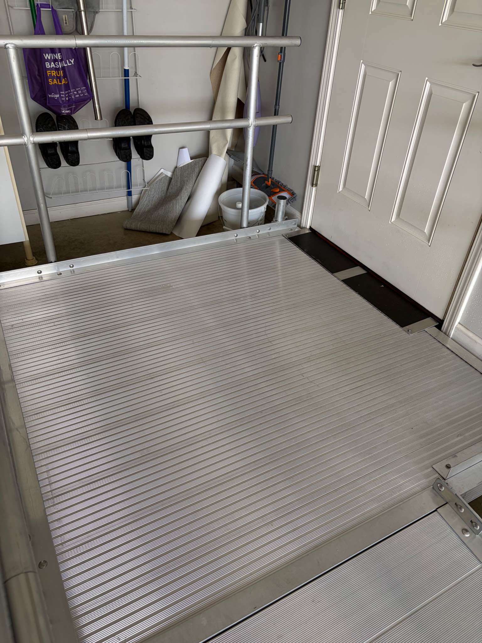 RAMP IT Aluminum Modular Wheelchair Access Ramp with Handrails - Access ...
