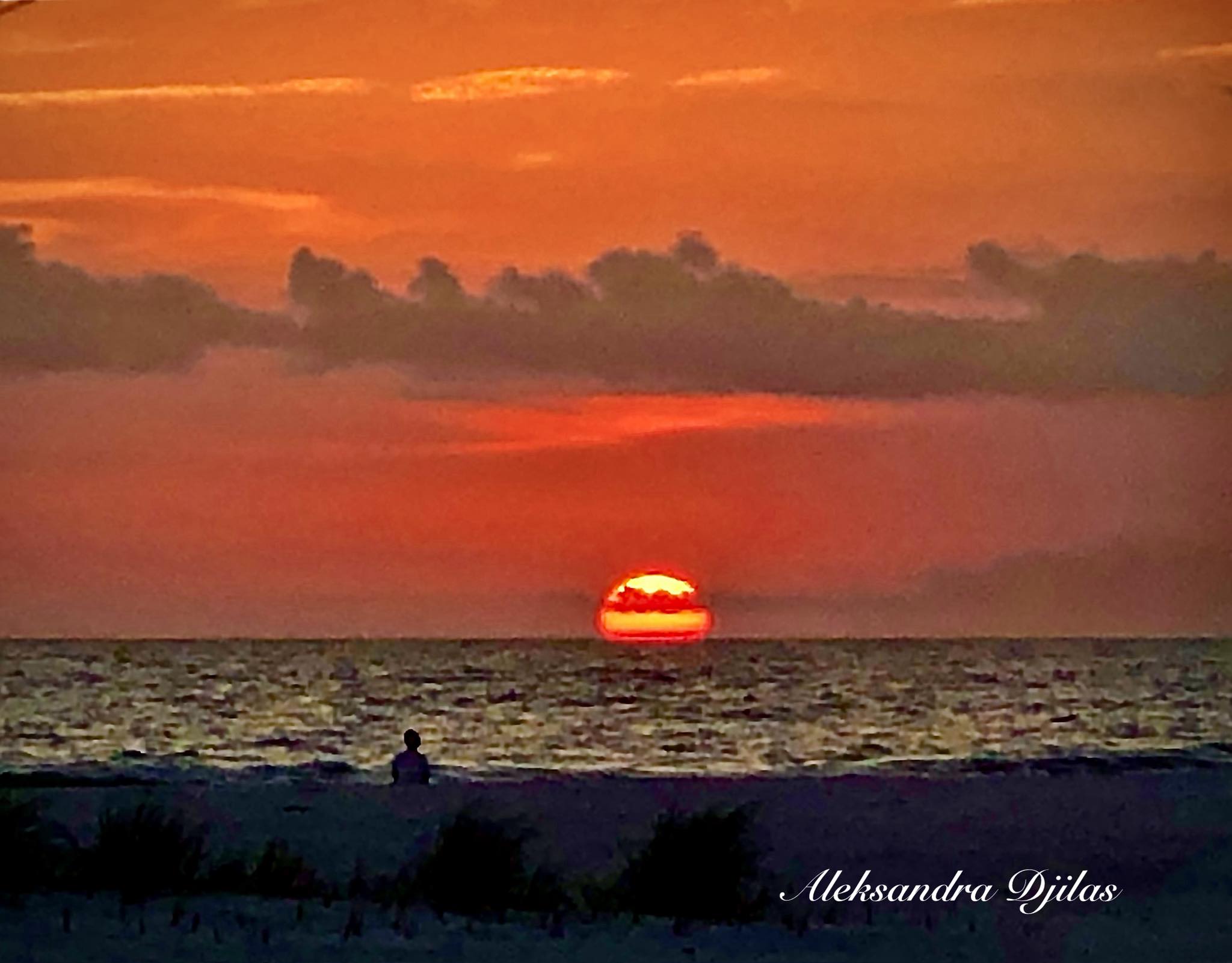 Siesta Key Beach sunset 🌅 Even the darkest horizon can't stop the