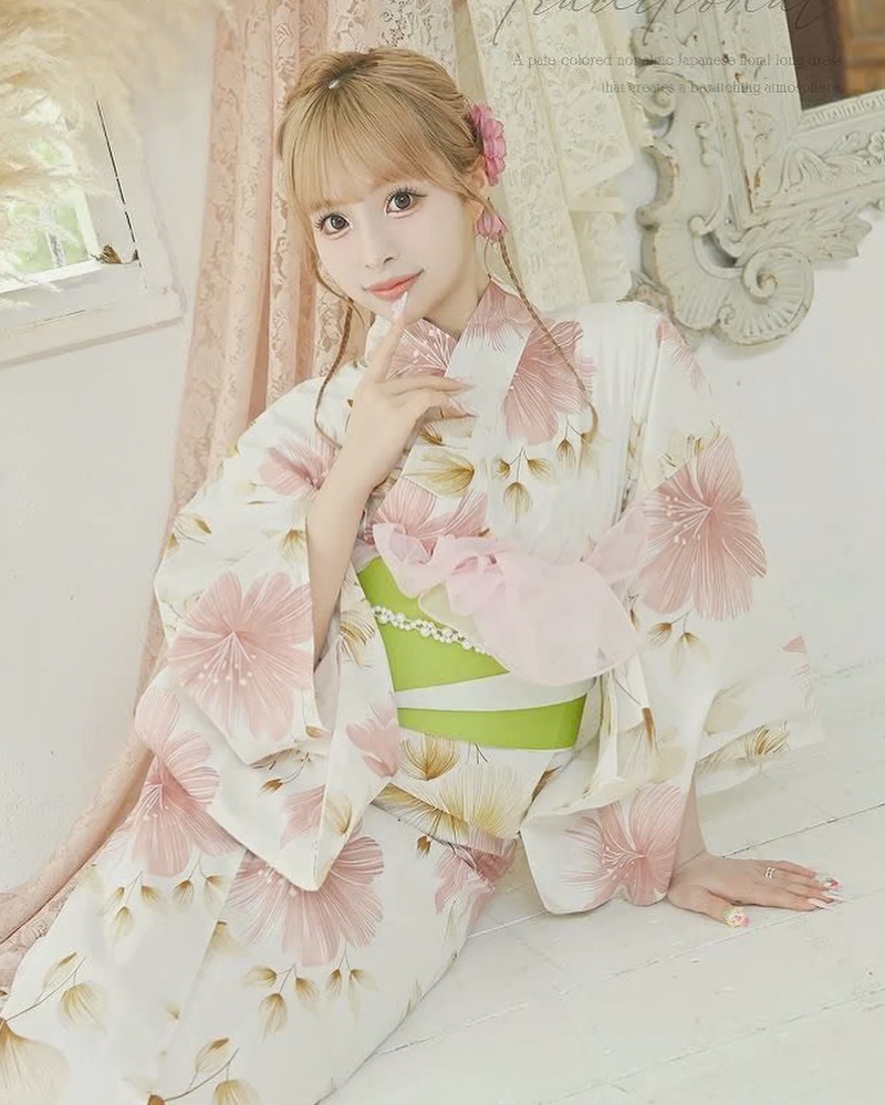 ドレス通販Rew-You - ドレス通販Rew-You added a new photo.
