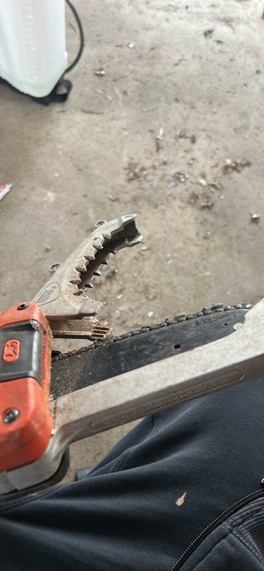 Black+Decker Alligator Lopper LP1000 corded model - Hedge & Weed ...