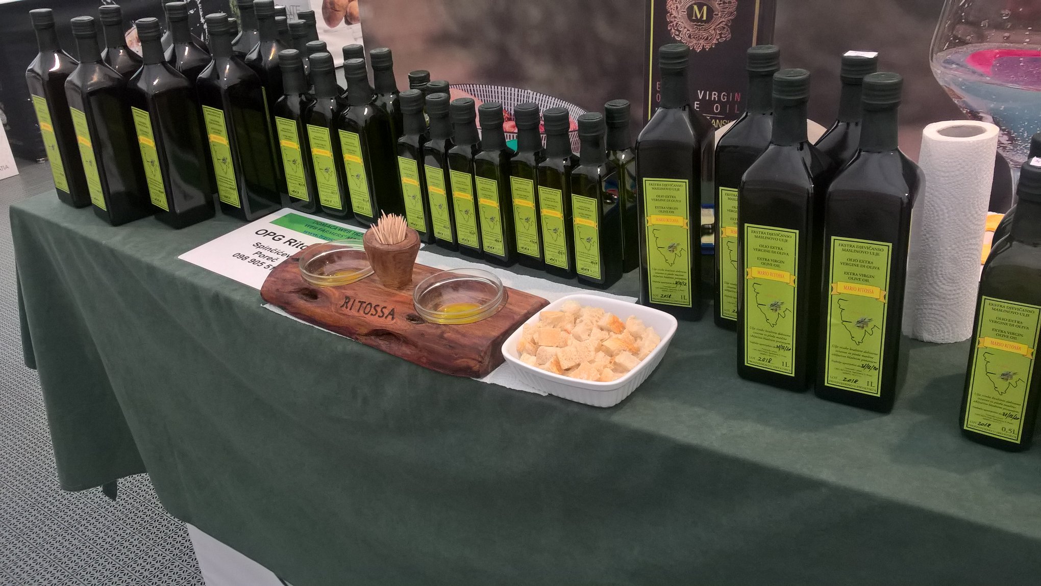 OPG - prodajem maslinovo ulje visoke kvalitete.Cijene su uvijek ...