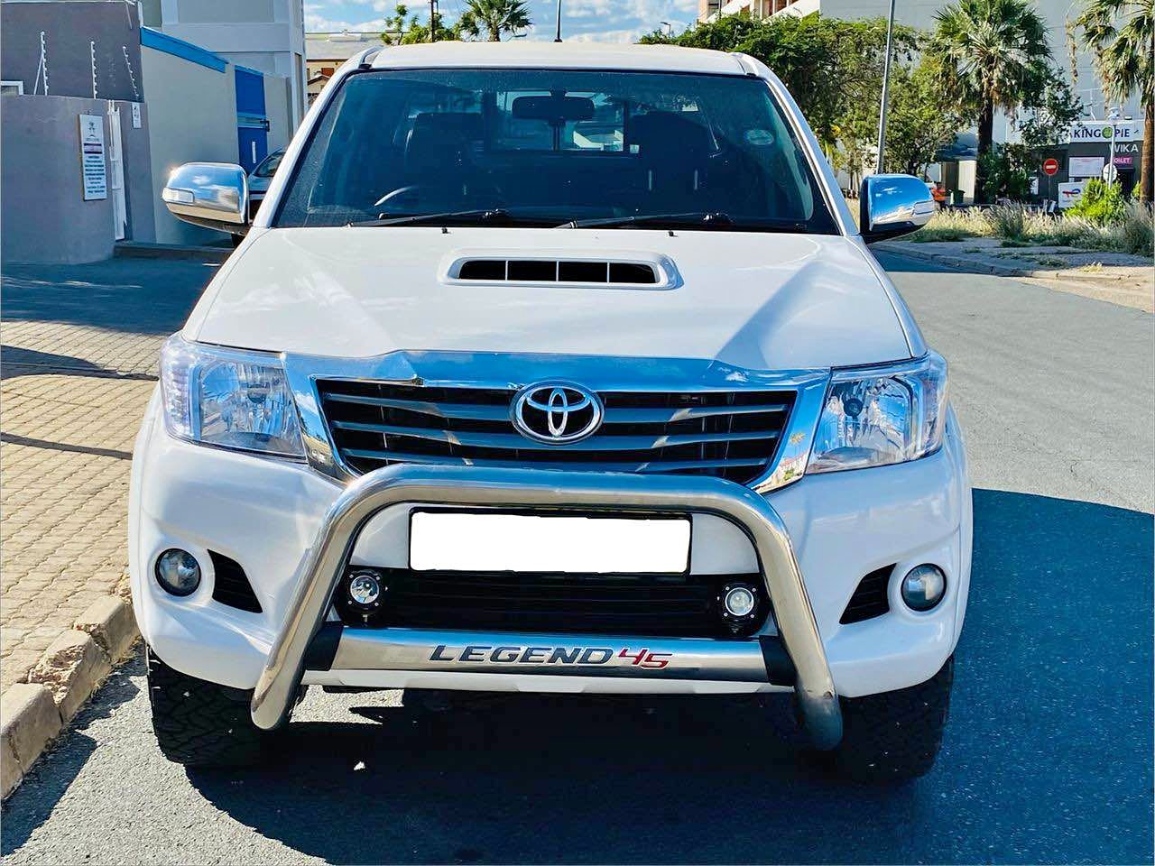 2015-toyota-hilux-3-0-d4d-legend-45-d-c-commercial-vehicles