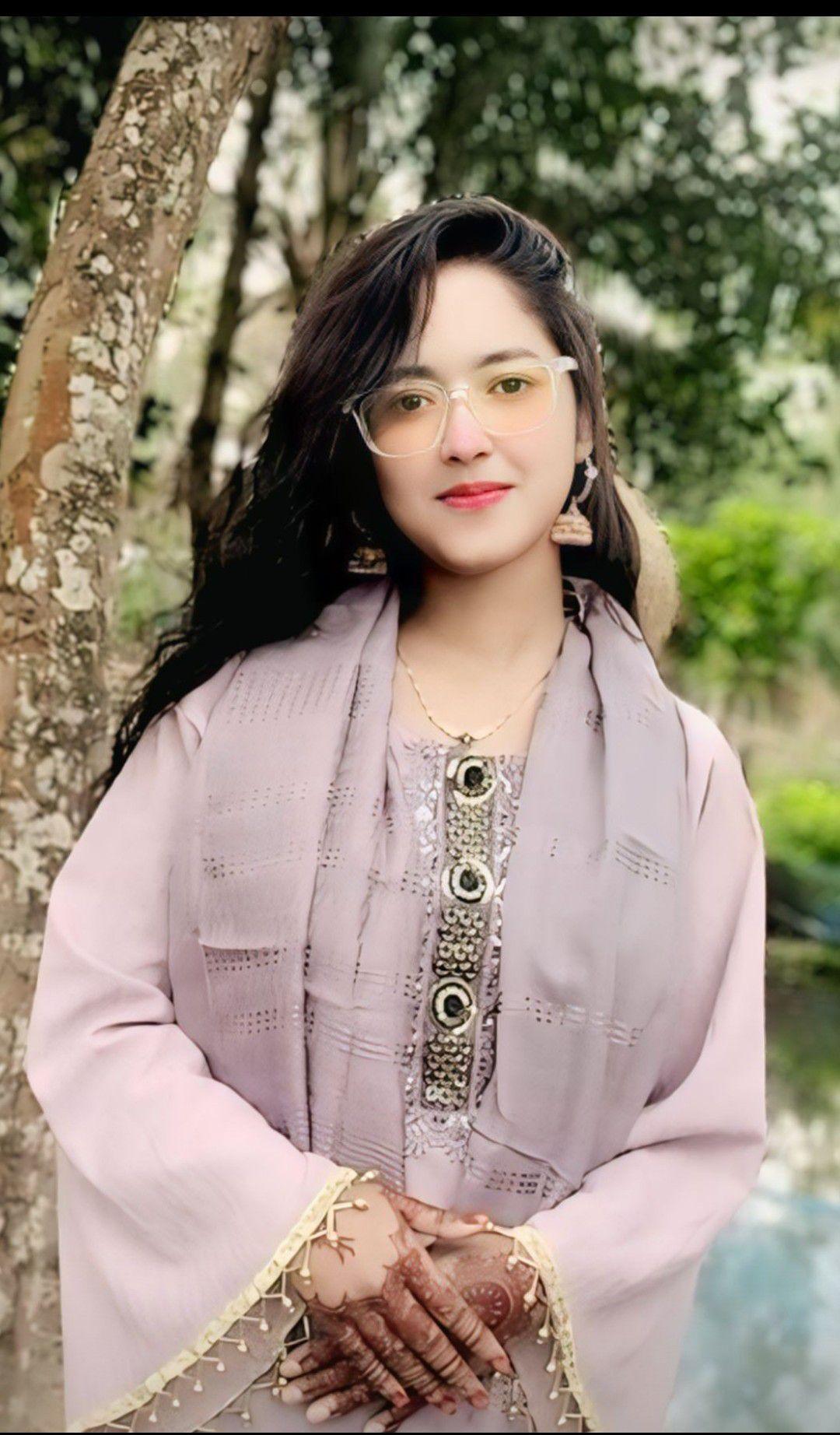 Akhi Akter