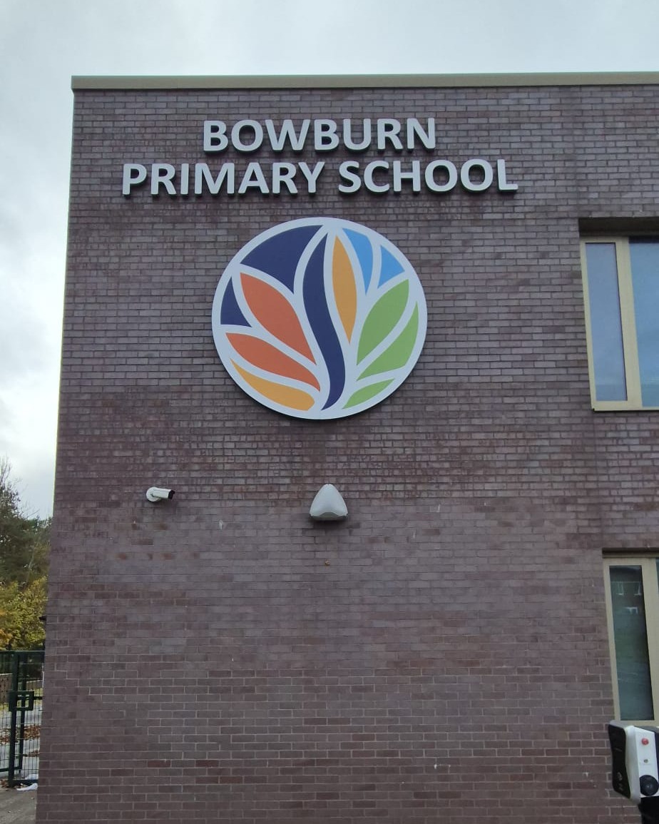 bowburn-primary-school-has-simply-stripes-the-signmakers-facebook
