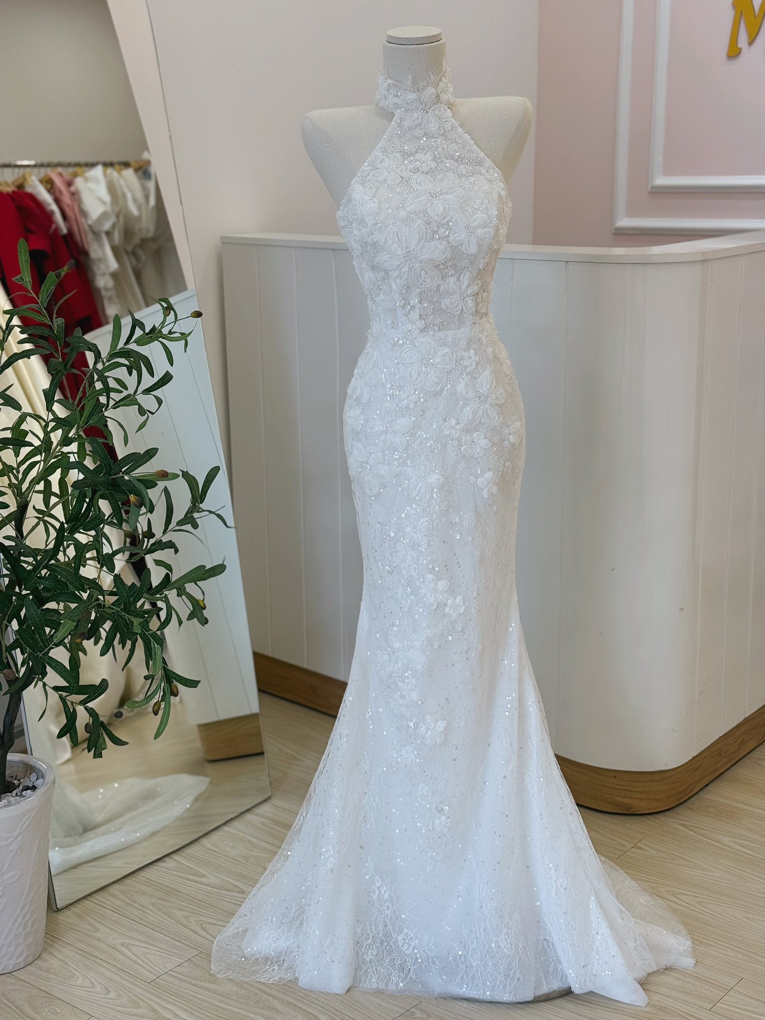 🌸 CUSTOM-MADE WEDDING... - Mie Bridal - Váy Cưới Đi Bàn | Facebook