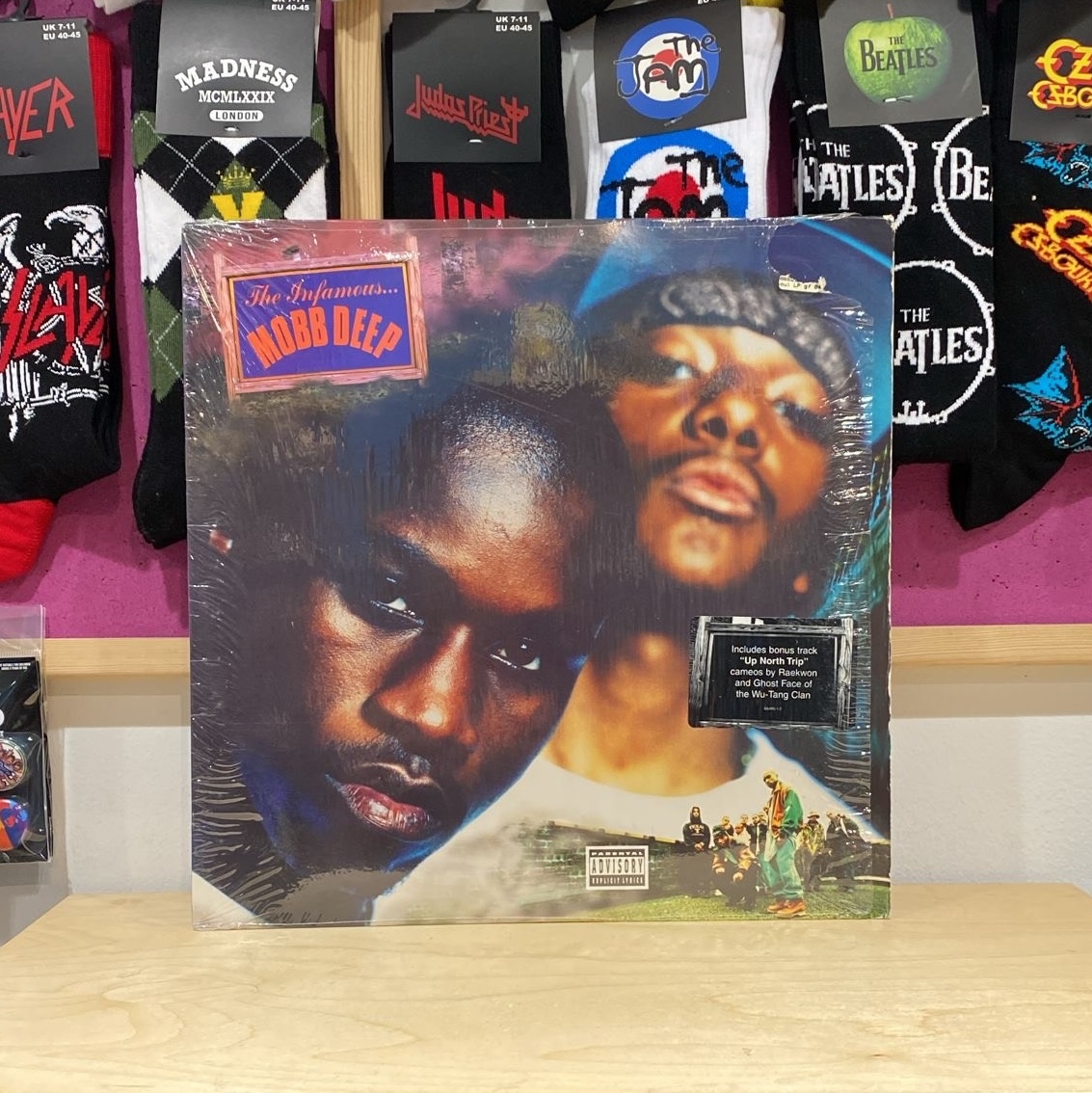 Two sides, two Mobb Deep classics. That's the kind of 12-inch I