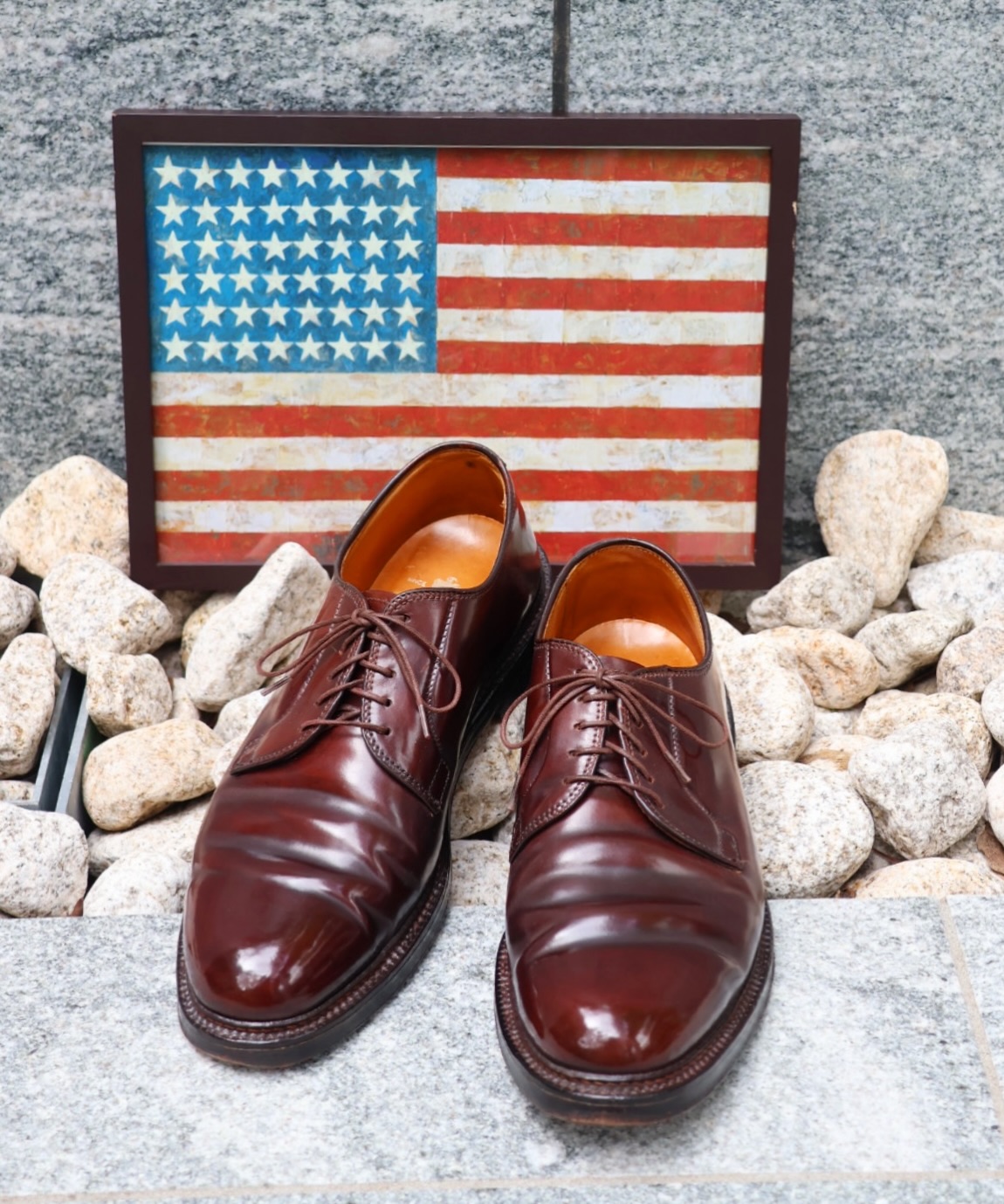 Alden Model: 54007 Style: Moc Toe Ox. Material: Calf Color: Black