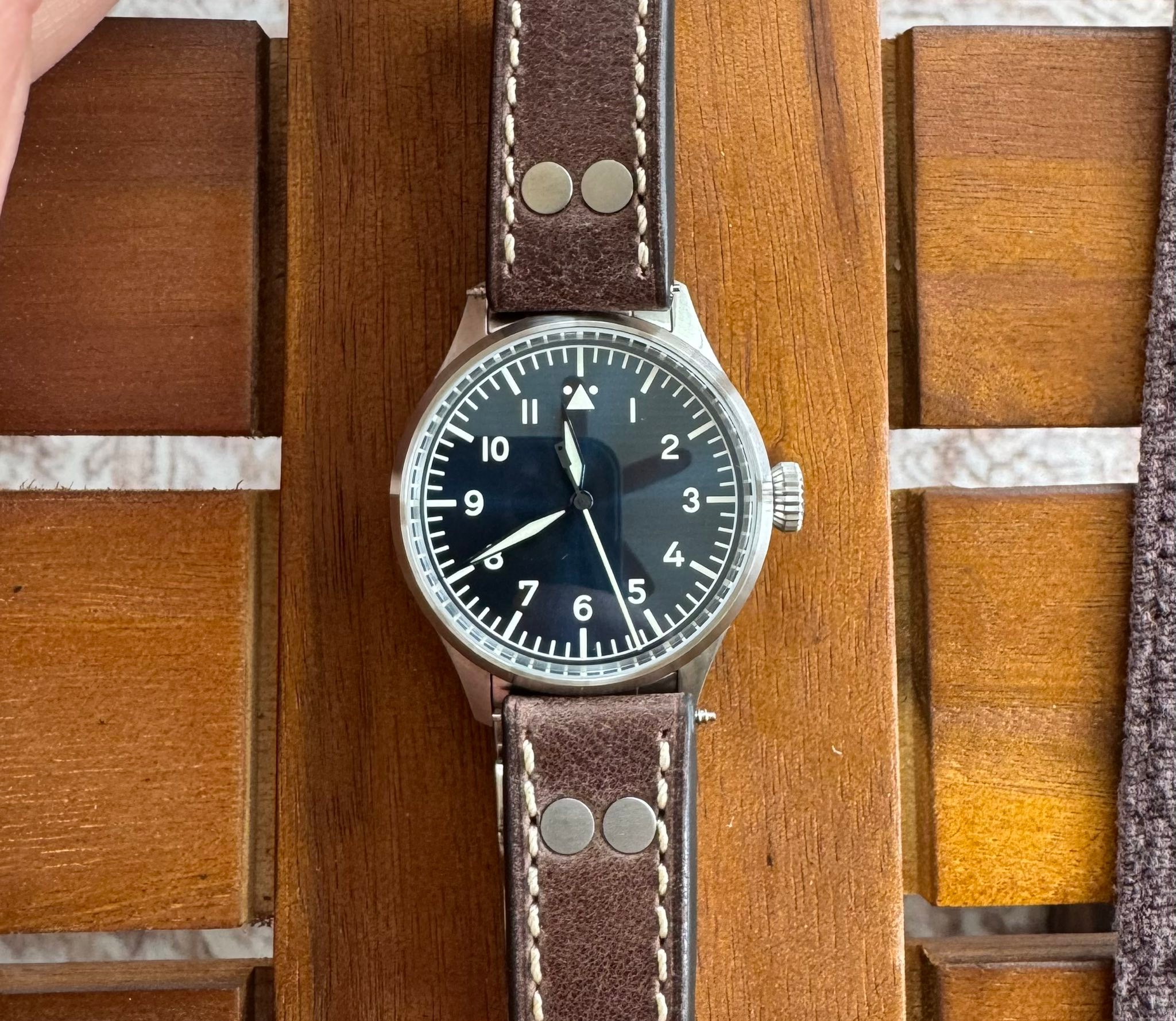 New Loco vintage brown Flieger strap arrived today! Obviously 