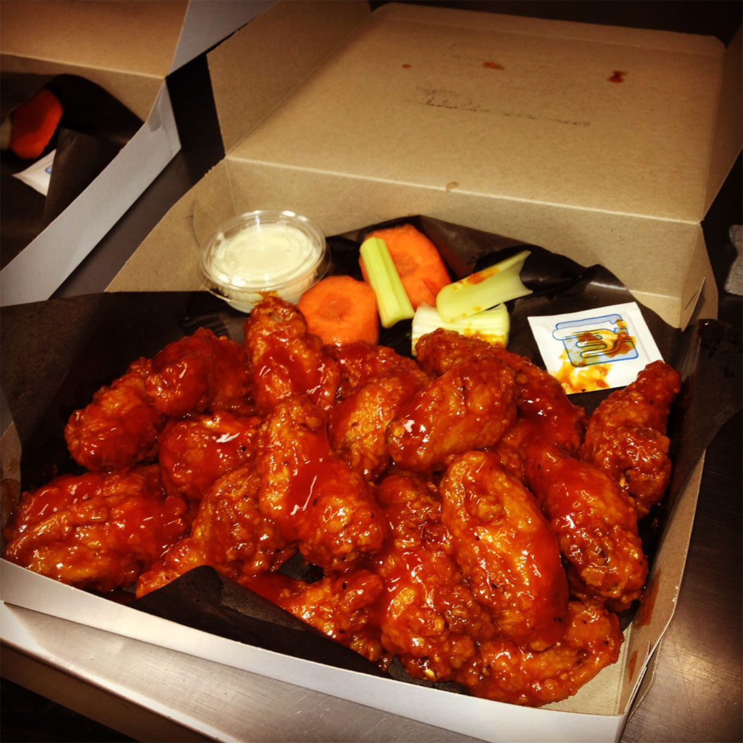 Red Rockets Wings and Ribs | Hamilton ON