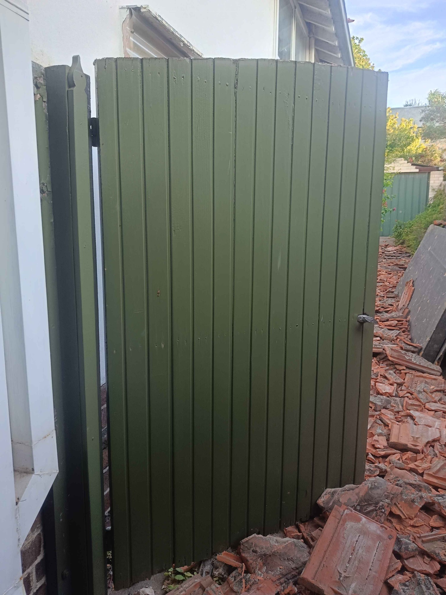 URGENT SALE – Metal Double Gate $100 - Gates - Melbourne, Victoria ...