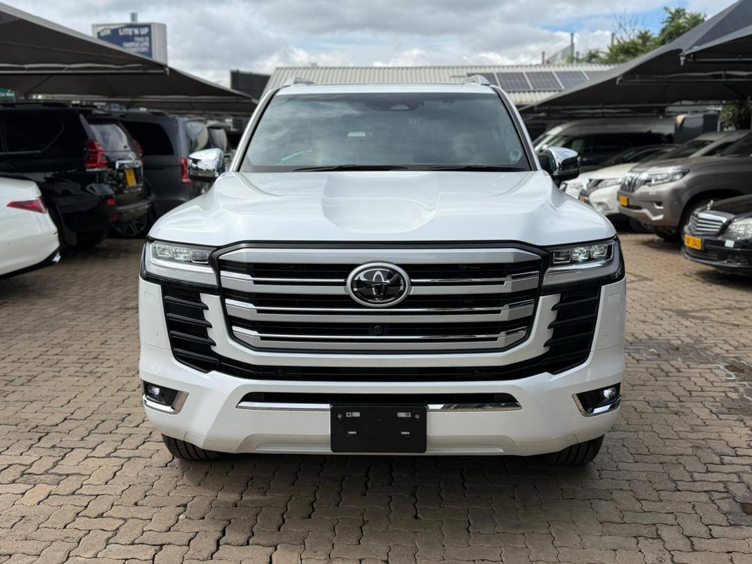 Brand New Toyota Land Cruiser 300 Series ZX 2025 Model Diesel