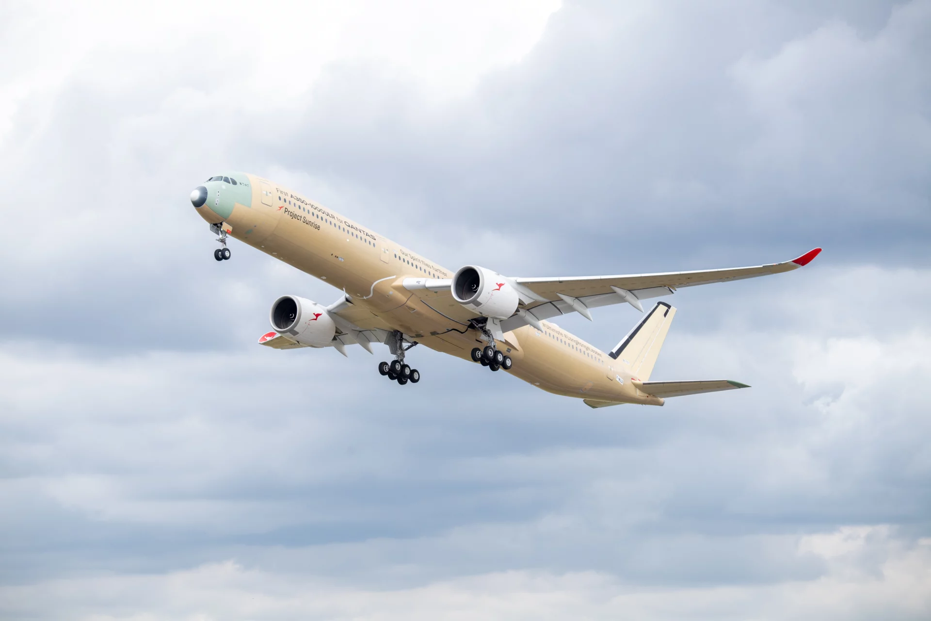 うみ Aviation history has been made with the first non-stop flight from