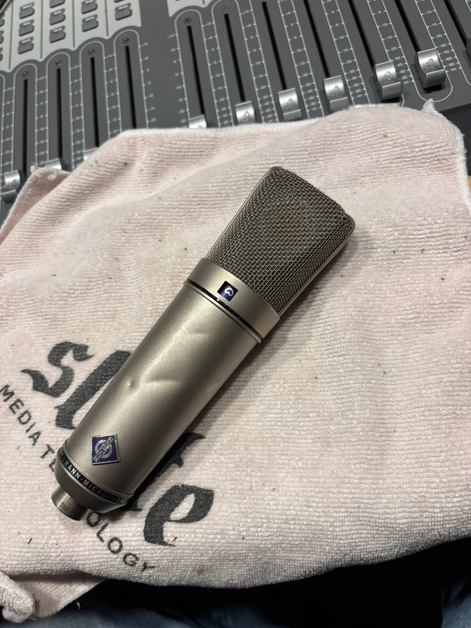 Refurbished Neumann U89i microphone