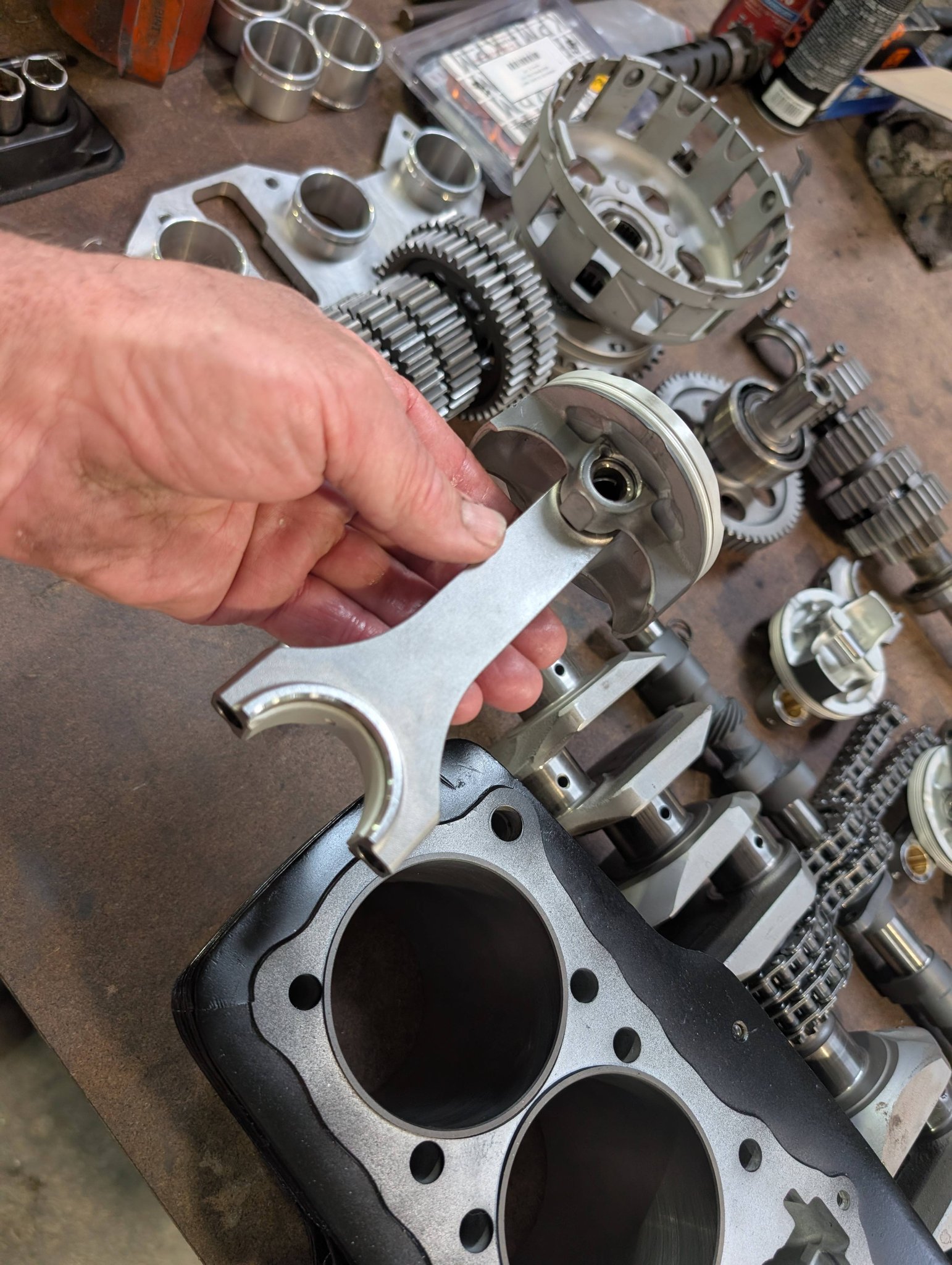 Robinson RPE - Mad engine stuff, building three 1200cc... | Facebook