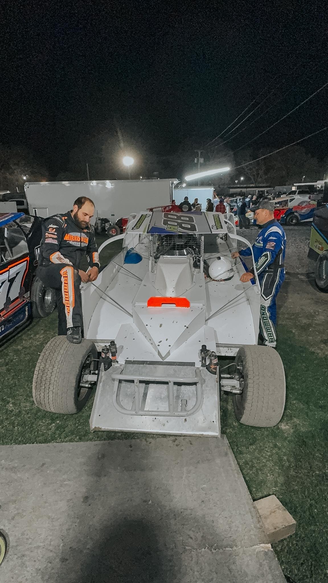 Hustling - ℝ𝔸ℂ𝔼 𝔻𝔸𝕐 at Fonda Speedway! For the first time since 2018 ...