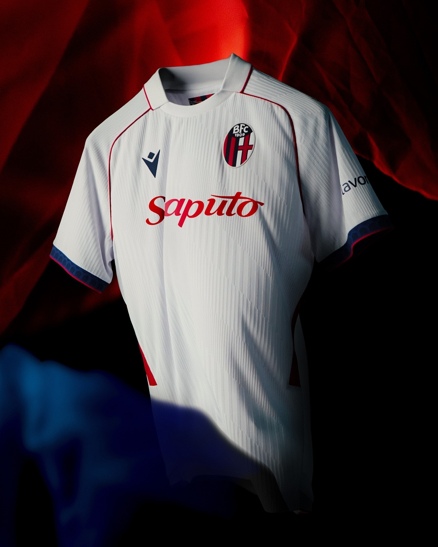🇮🇹⚪️ Macron ha presentado la camiseta suplente de Bologna Fc