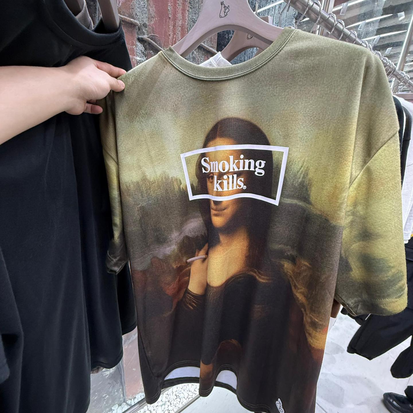 FR2?經典Smoking Kills box logo 蒙羅麗莎tee 實物靚過官方同太多 