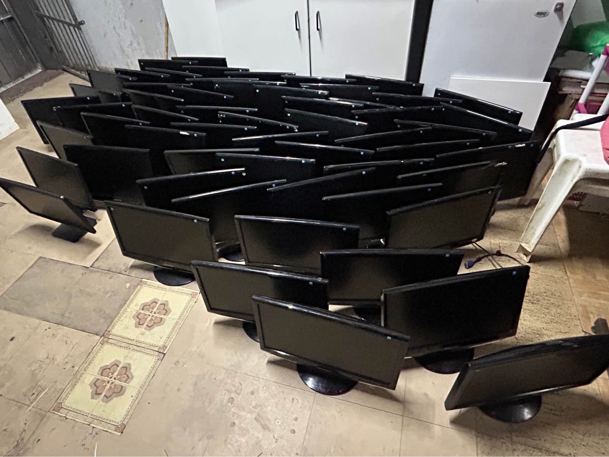 19,20 inch Samsung Screen All working R250.00 - Monitors - Krugersdorp ...