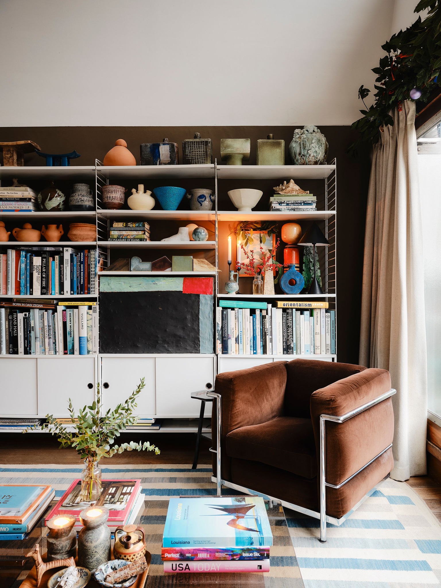 House - Step inside a cosy Christmas in London's iconic Barbican estate ...