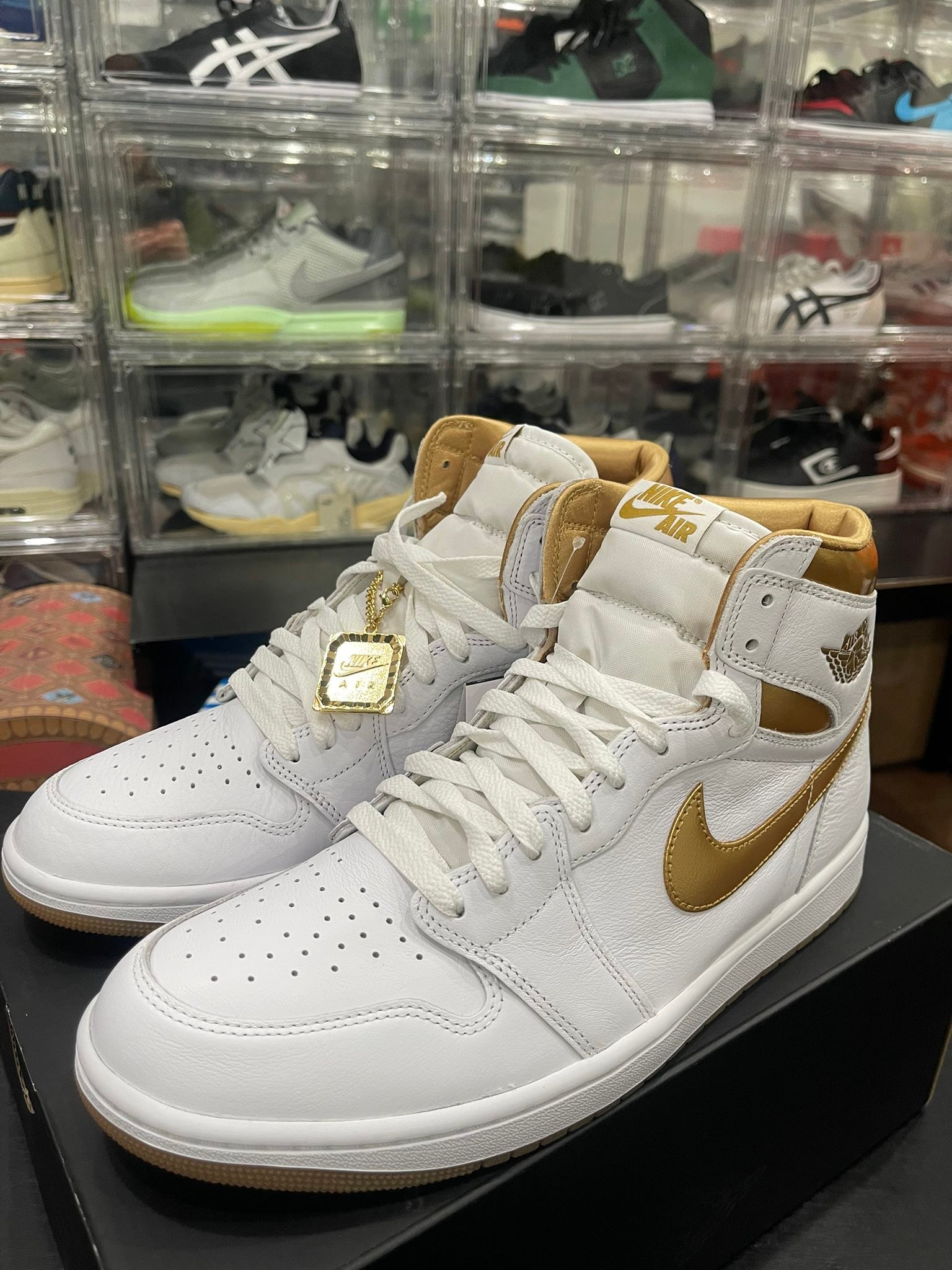 Air Jordan Retro Hi OG 