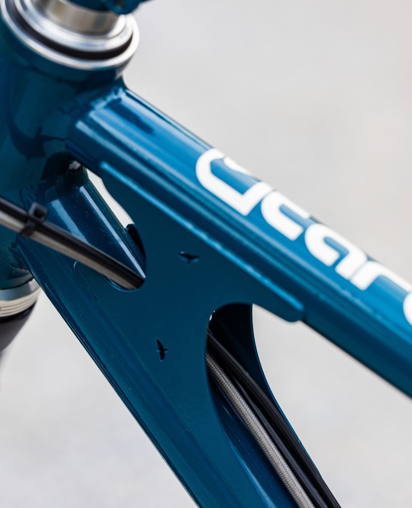 ENDURO - First Look: Breezer Bikes Supercell Team With it's proprietary ...