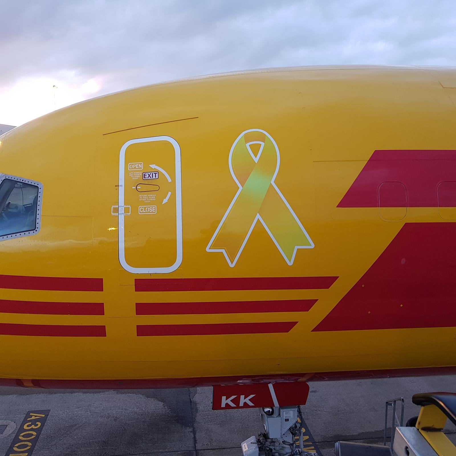 How amazing does this gold ribbon... - DHL Express Ireland