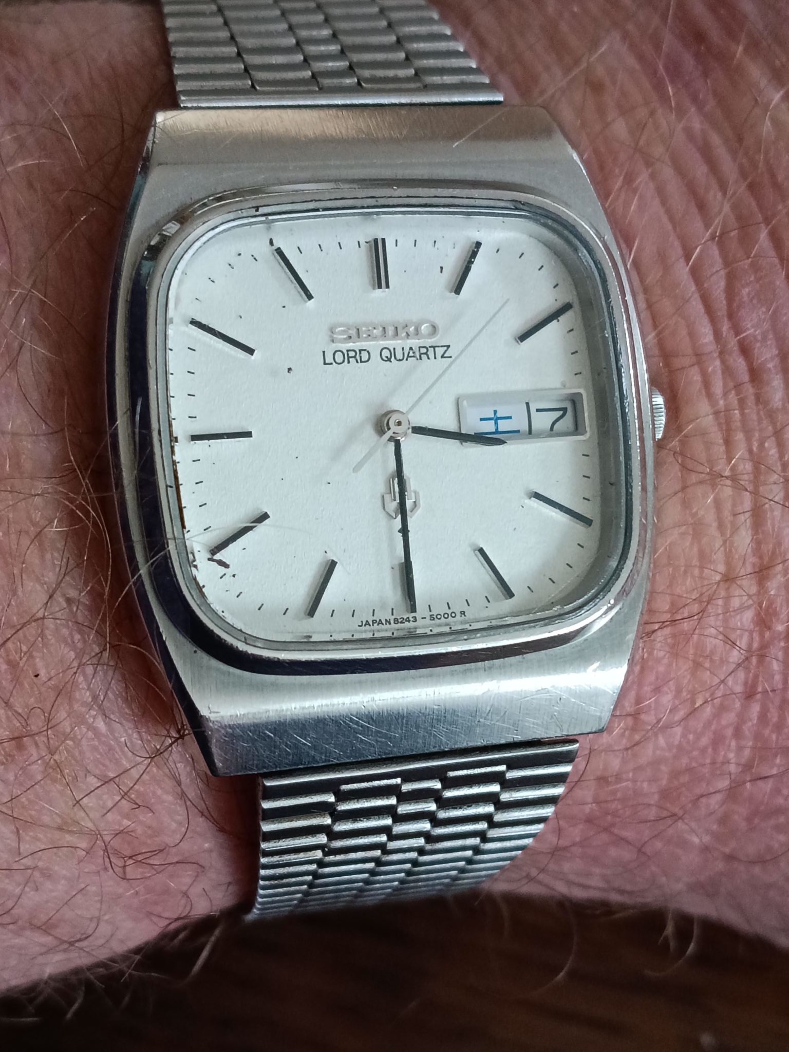 SEIKO LORD QUARTZ 7853-5000 Vintage 1970-1979 32.2mm x 37.6mm 
