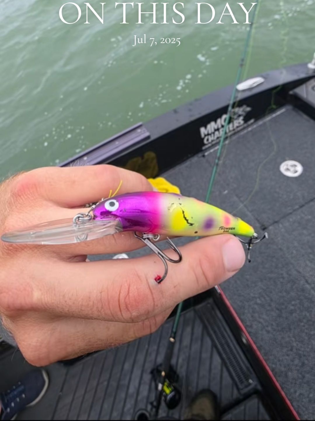 asian carp fishing lures Daiwa Bass Lure Steez Apnas Joint 130F Matt Silver 8g Bakuree Spin 8 is equipped with a silicone blade that feels soft to the touch 3CM 1.5G Hot Sale Artificial