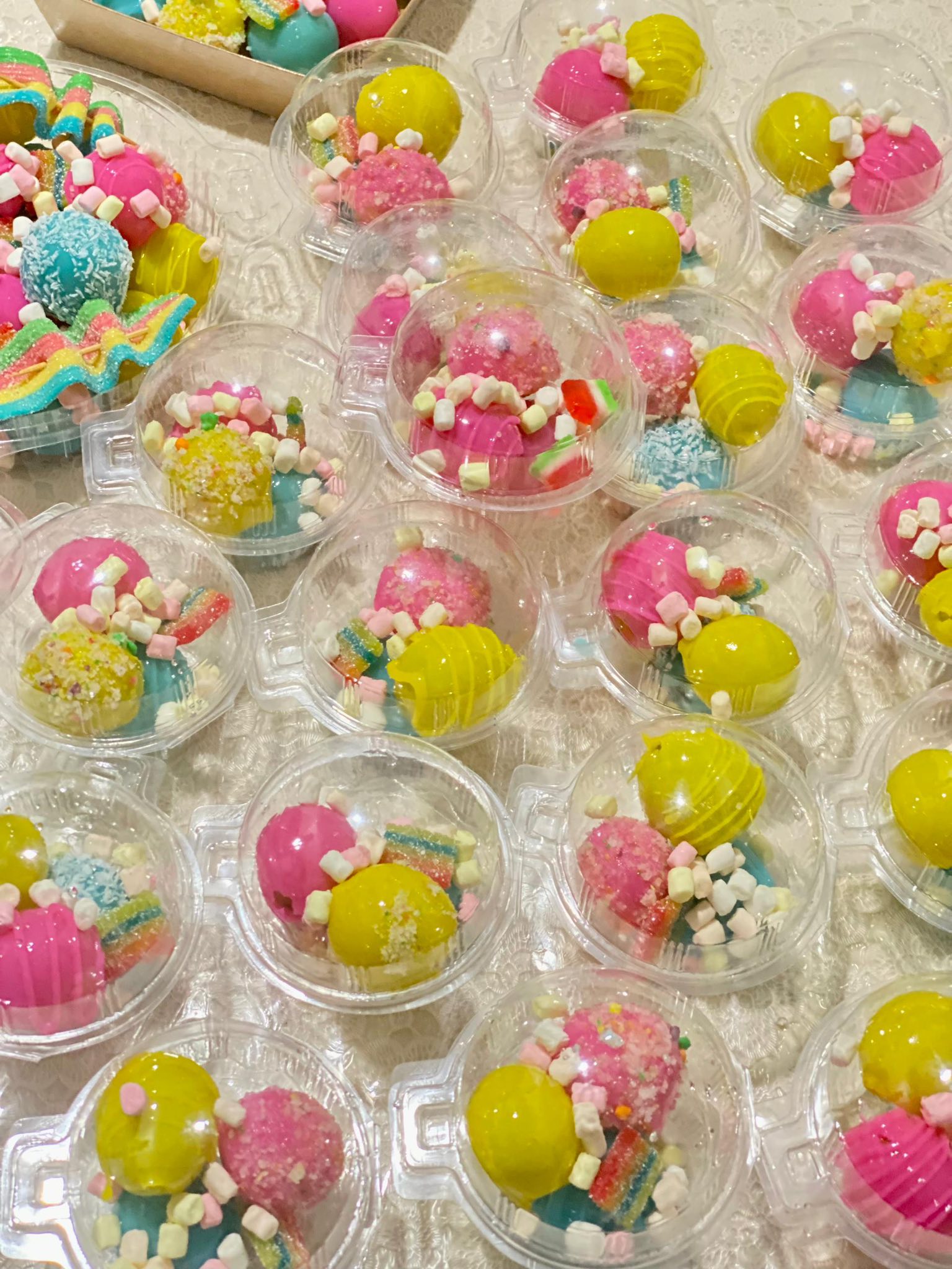 Komuniti Kampung Cahaya Baru | Hollaaa !! Candy grapes is calling guys ...