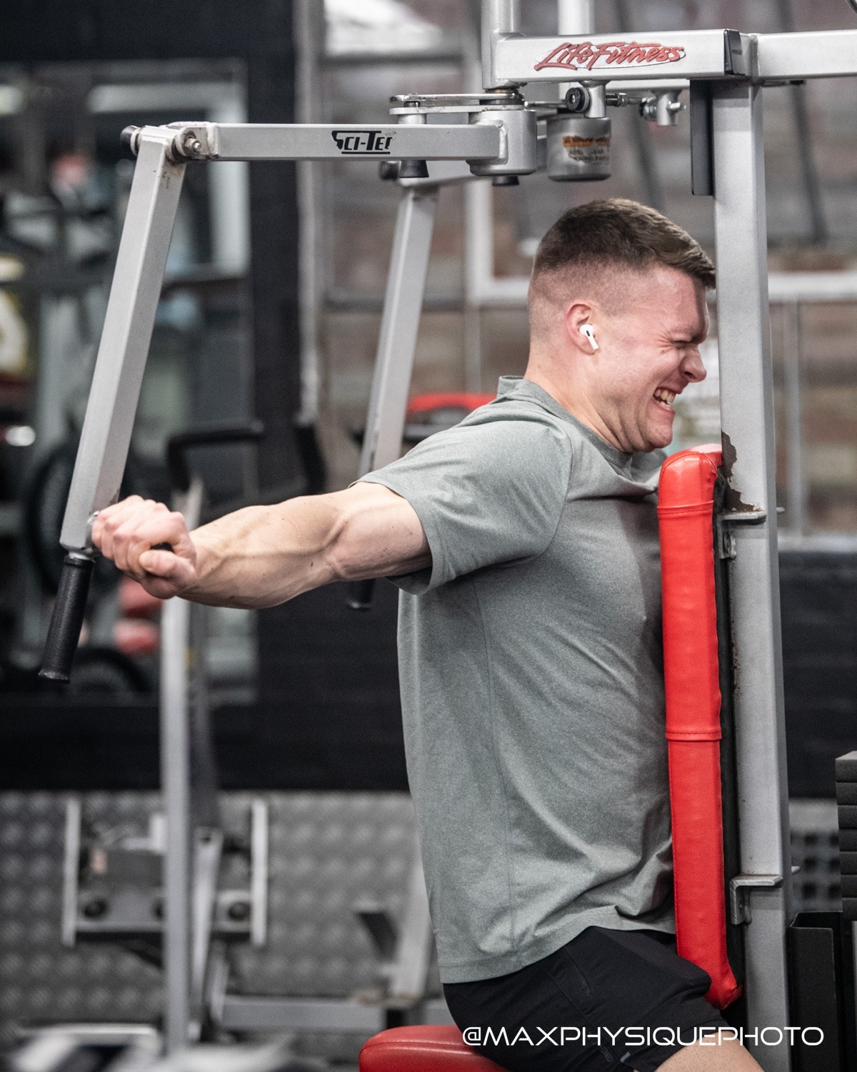 The Physique - With 15 years of experience as a physiotherapist, Jonny ...