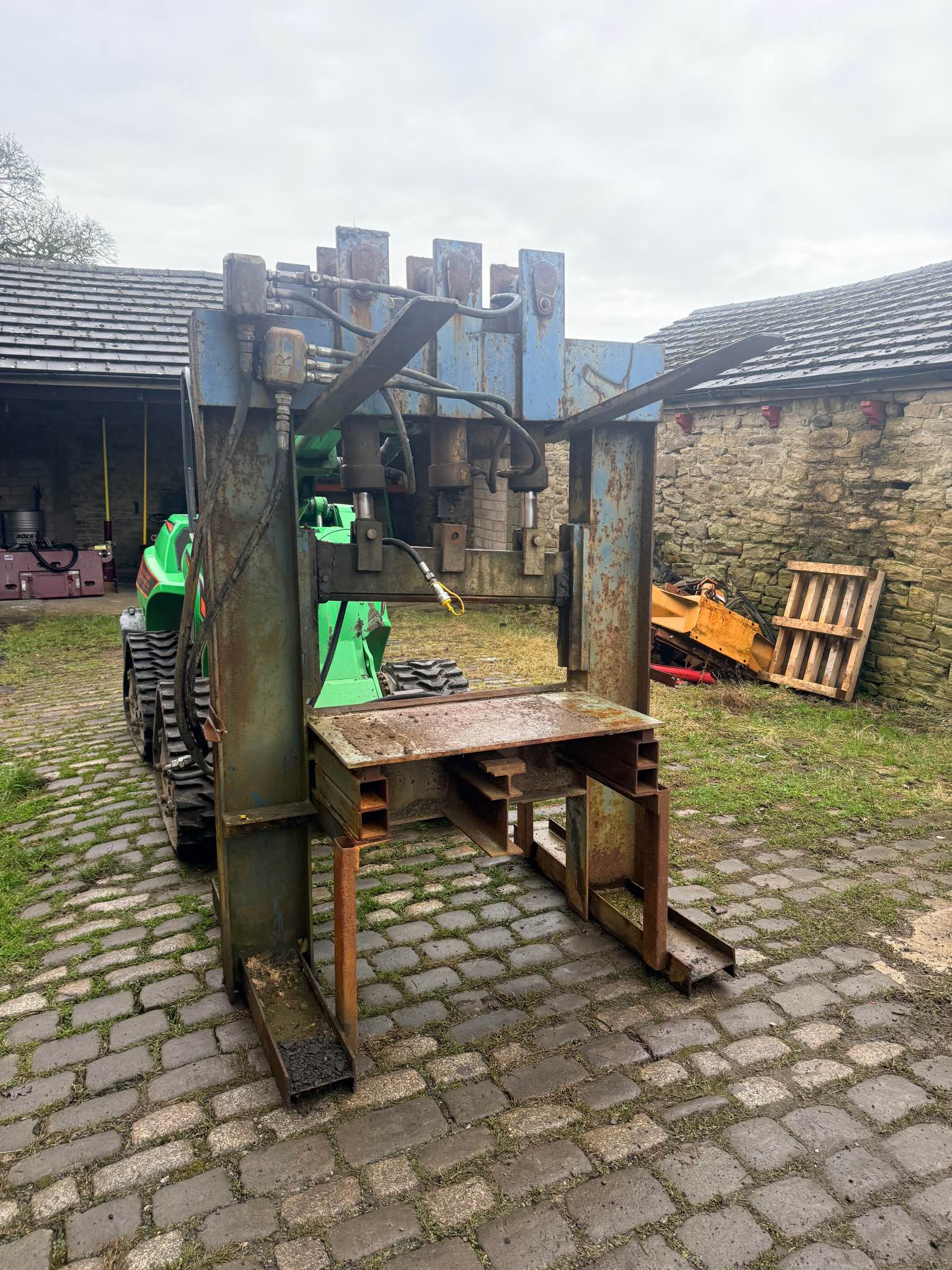 Hydraulic stone cropper - Miscellaneous - Burnley, Lancashire ...