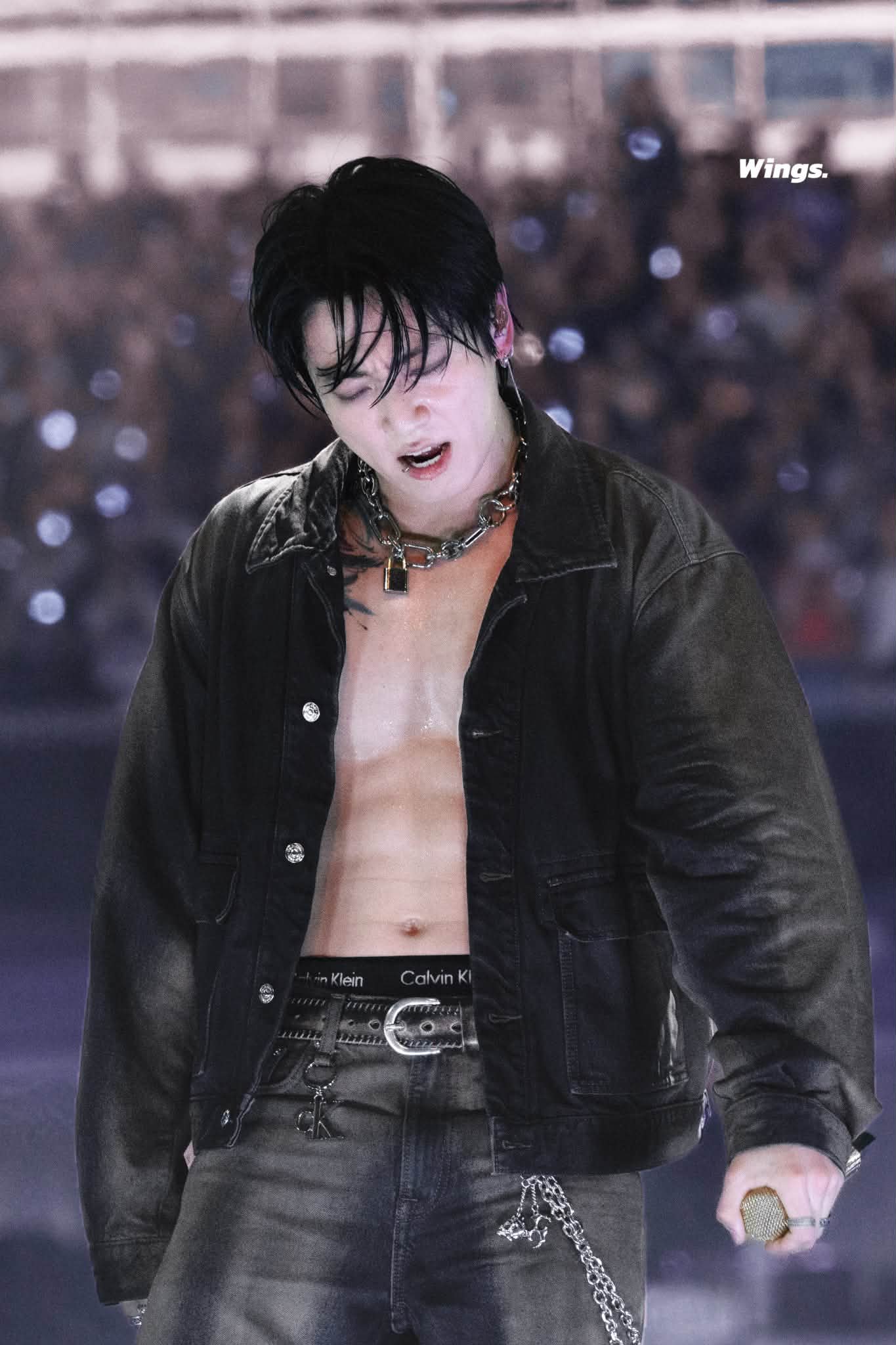 Jungkook performs at BTS world tour Los Angeles