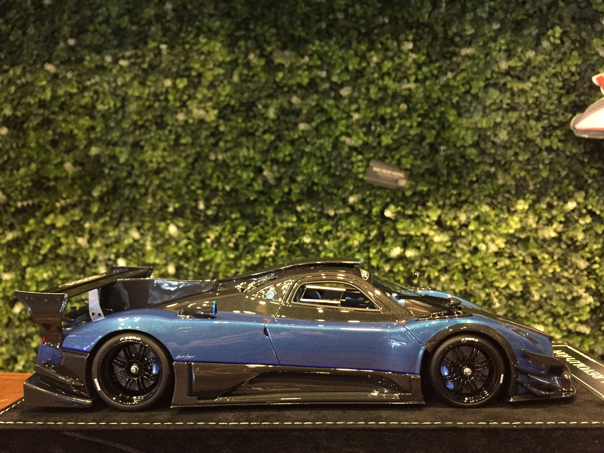 HH-Model 新到貨New Arrivals! 1/18 Pagani Zonda Revolucion EVO