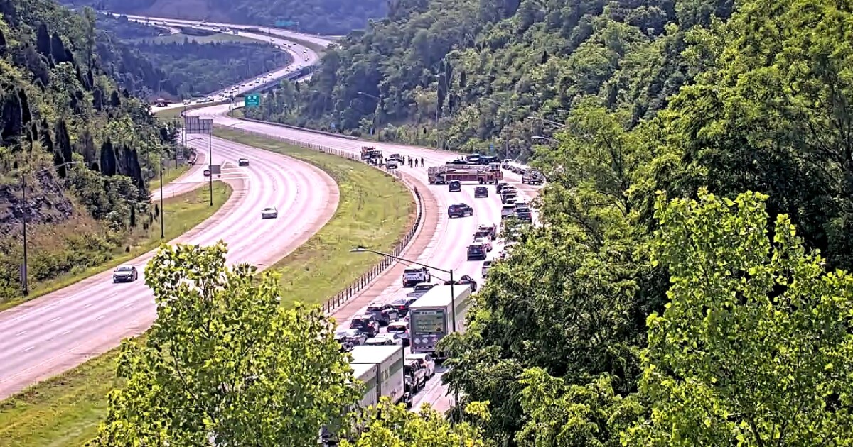 The eastbound lanes of I-275 at Taylor Mill shut down after a