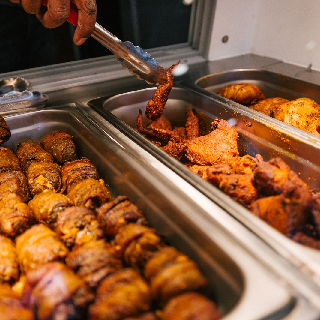 Bergeron's - This is what the hot bar looks like when it’s done right ...