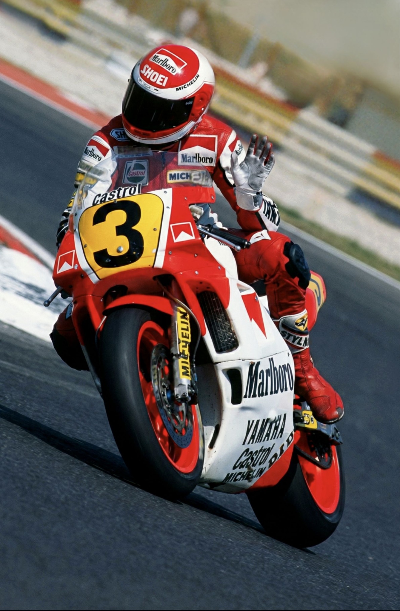Eddie Lawson Marlboro Agostini Yamaha YZR500 1988