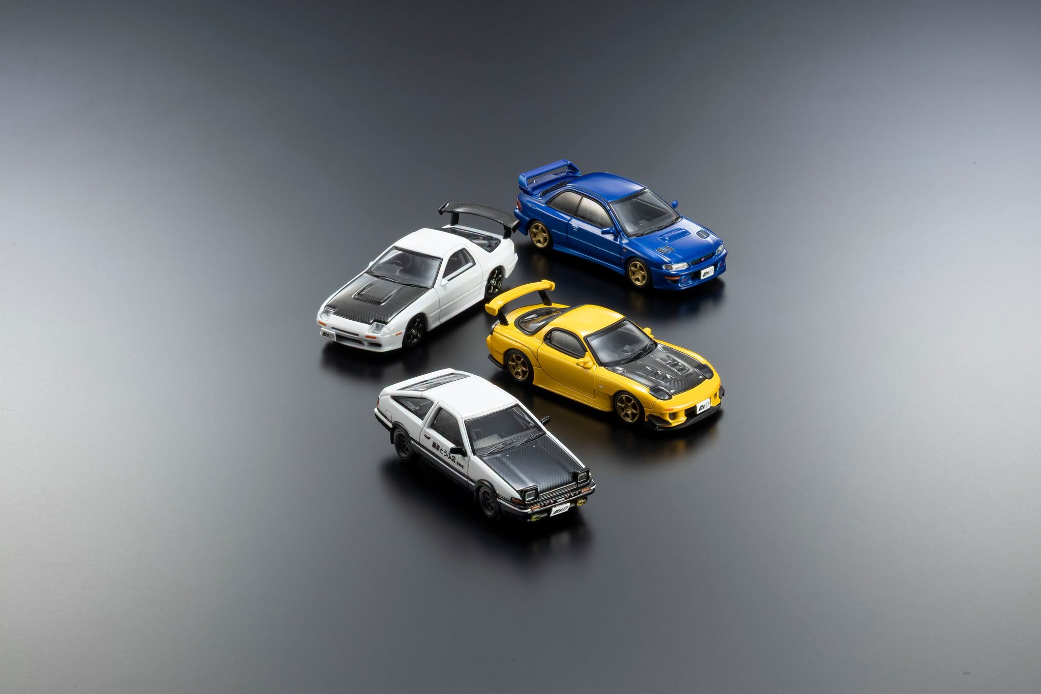 「てっぺい」 Kyosho has cut new tooling for a licensed Initial D set in 1:64