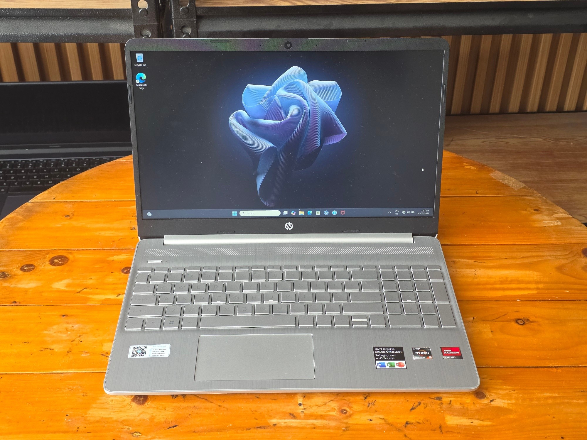 PRE-OWNED: HP Laptop 14s-dk0xxx PRICE: 13,999 ( 24,999 MALL PRICE