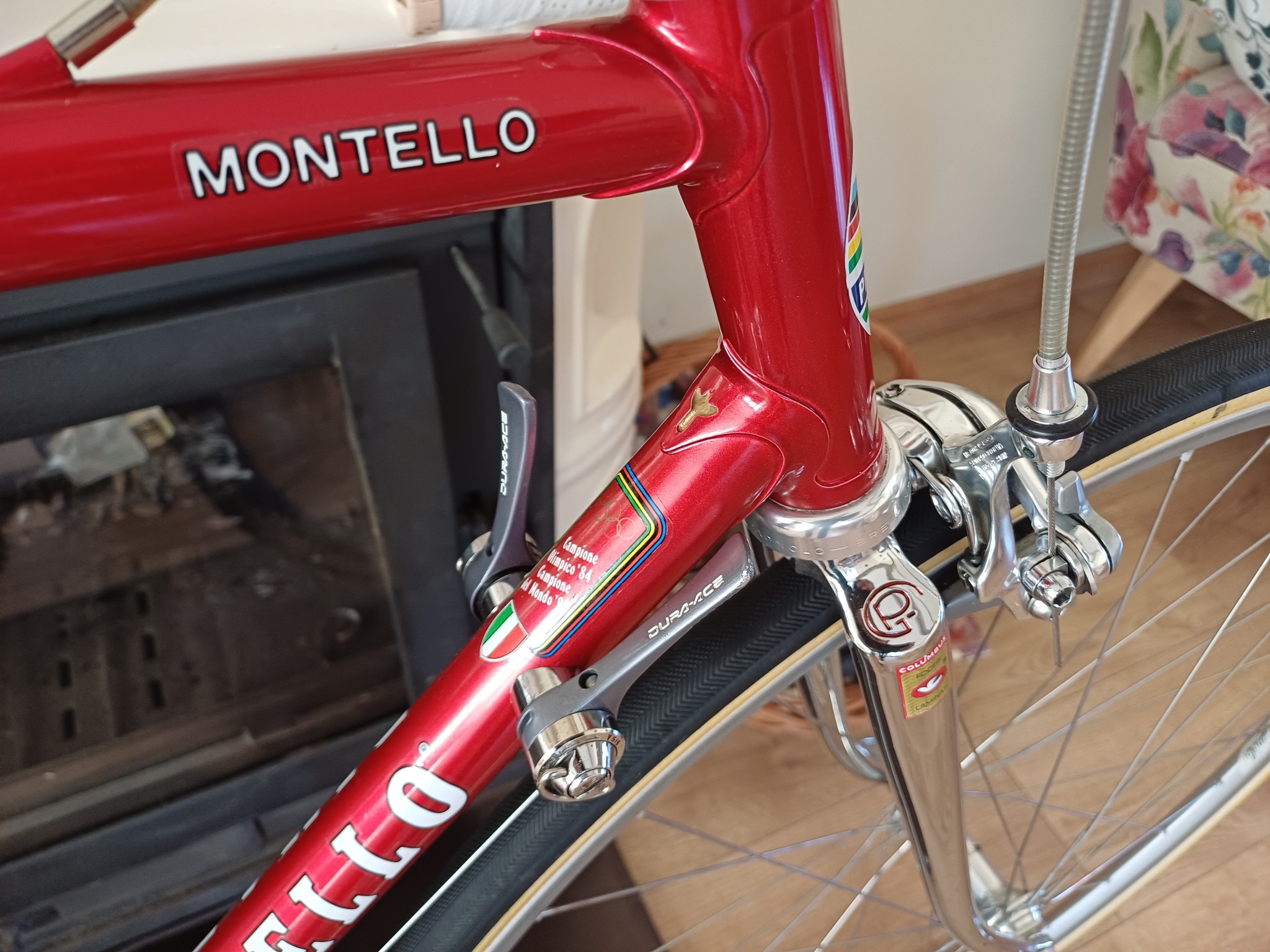 Pinarello Paris 2000 retro concept with a Dura Ace 7700 Groupset