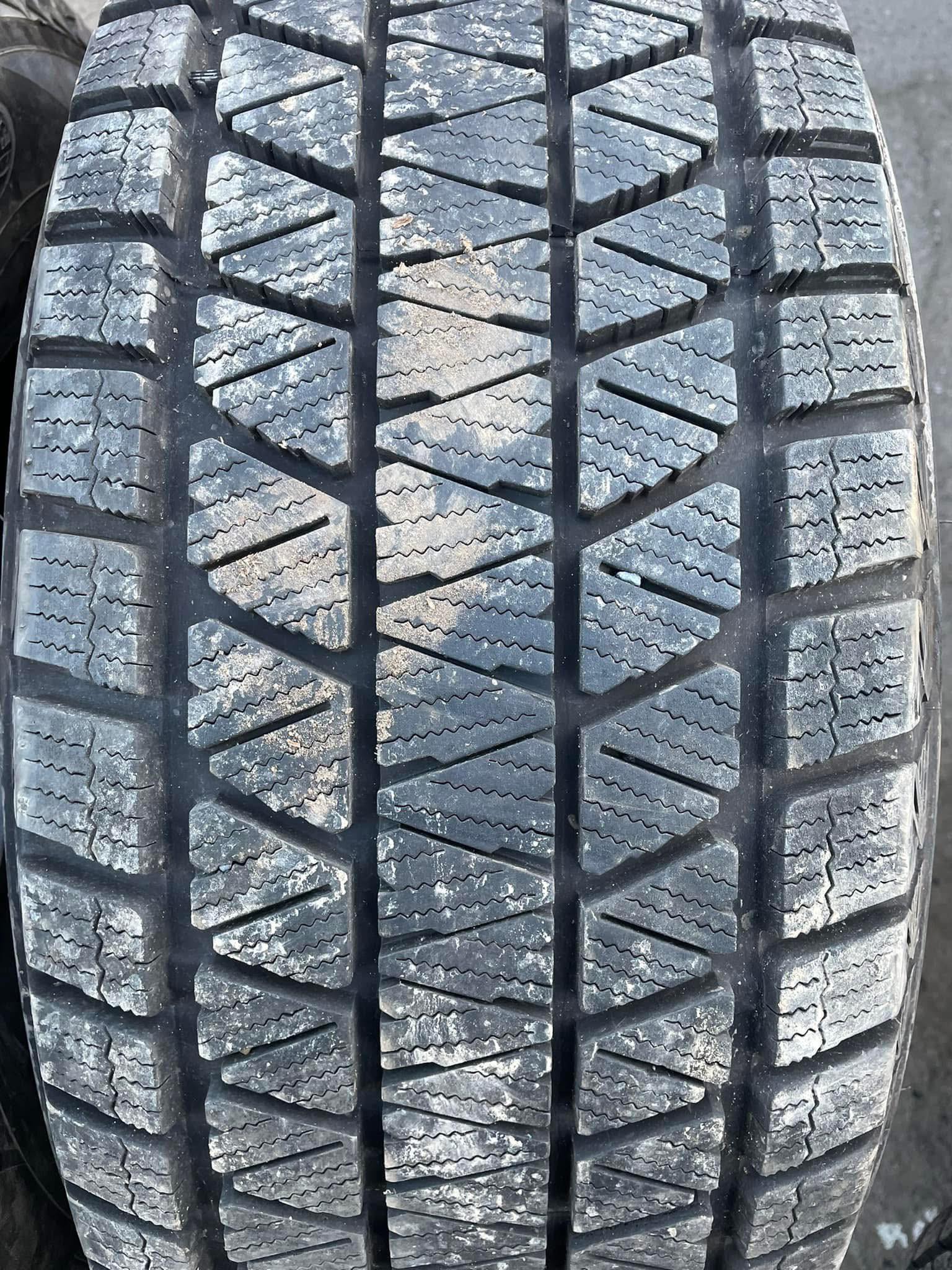 275/40/20 245/45/20 Bridgestone DMV3