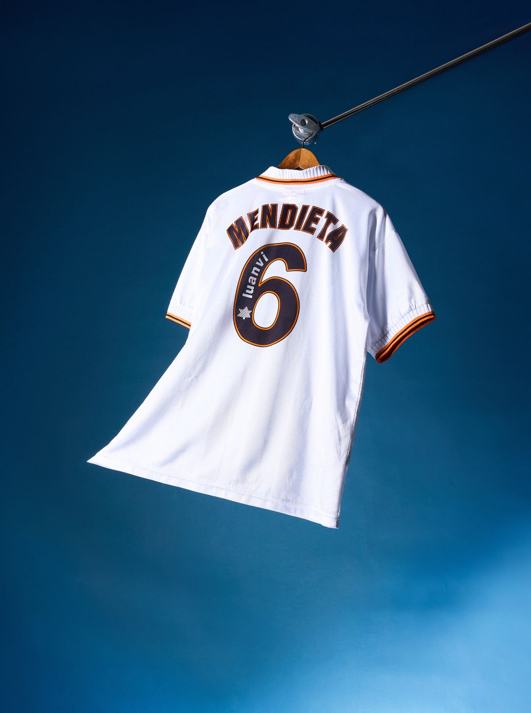 Valencia 1998 Home by Luanvi | Mendieta 🦇 Hitting the site