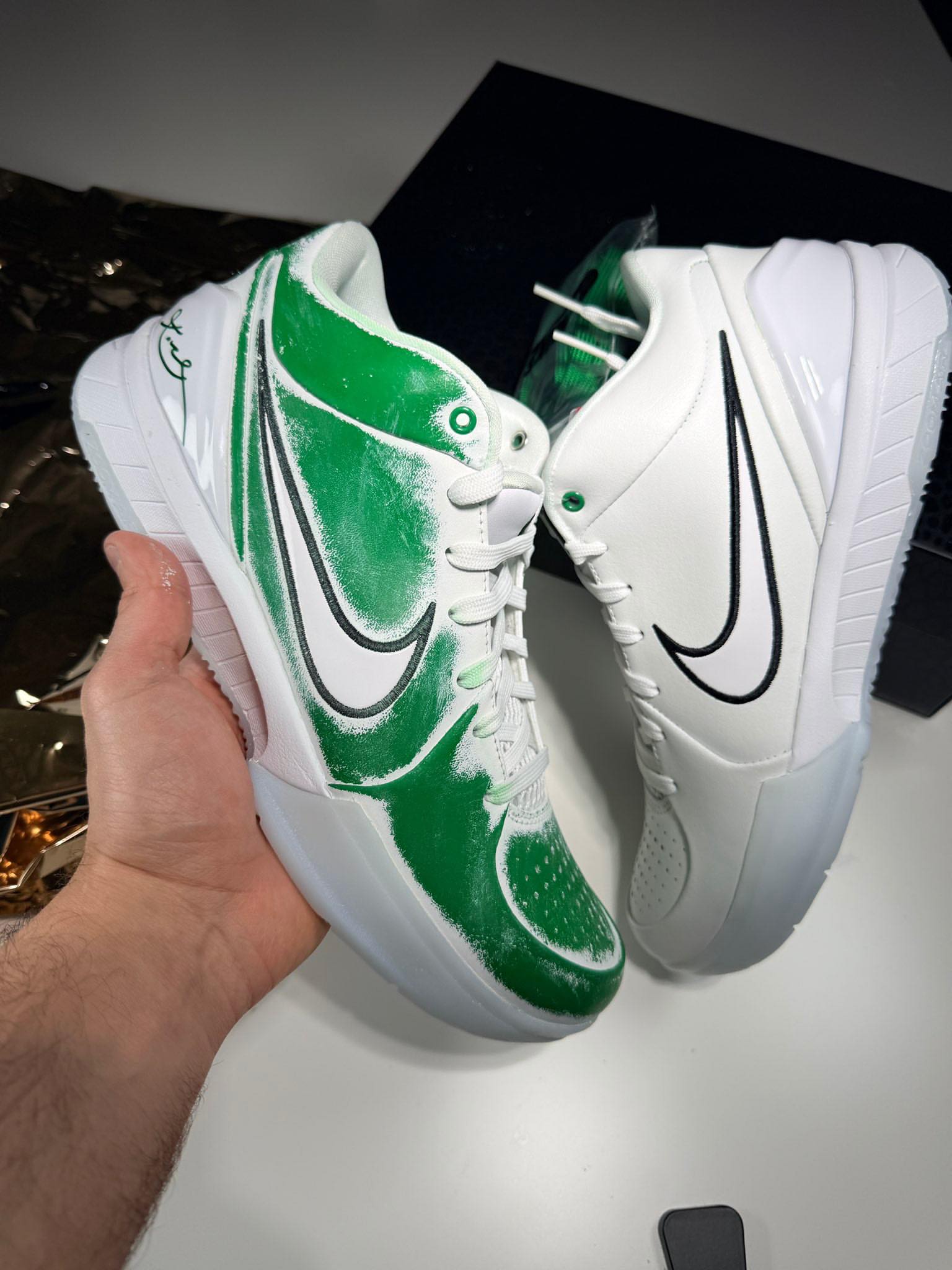 👀 A look at the Nike Kobe 4 Draft Day in the Milwaukee Bucks