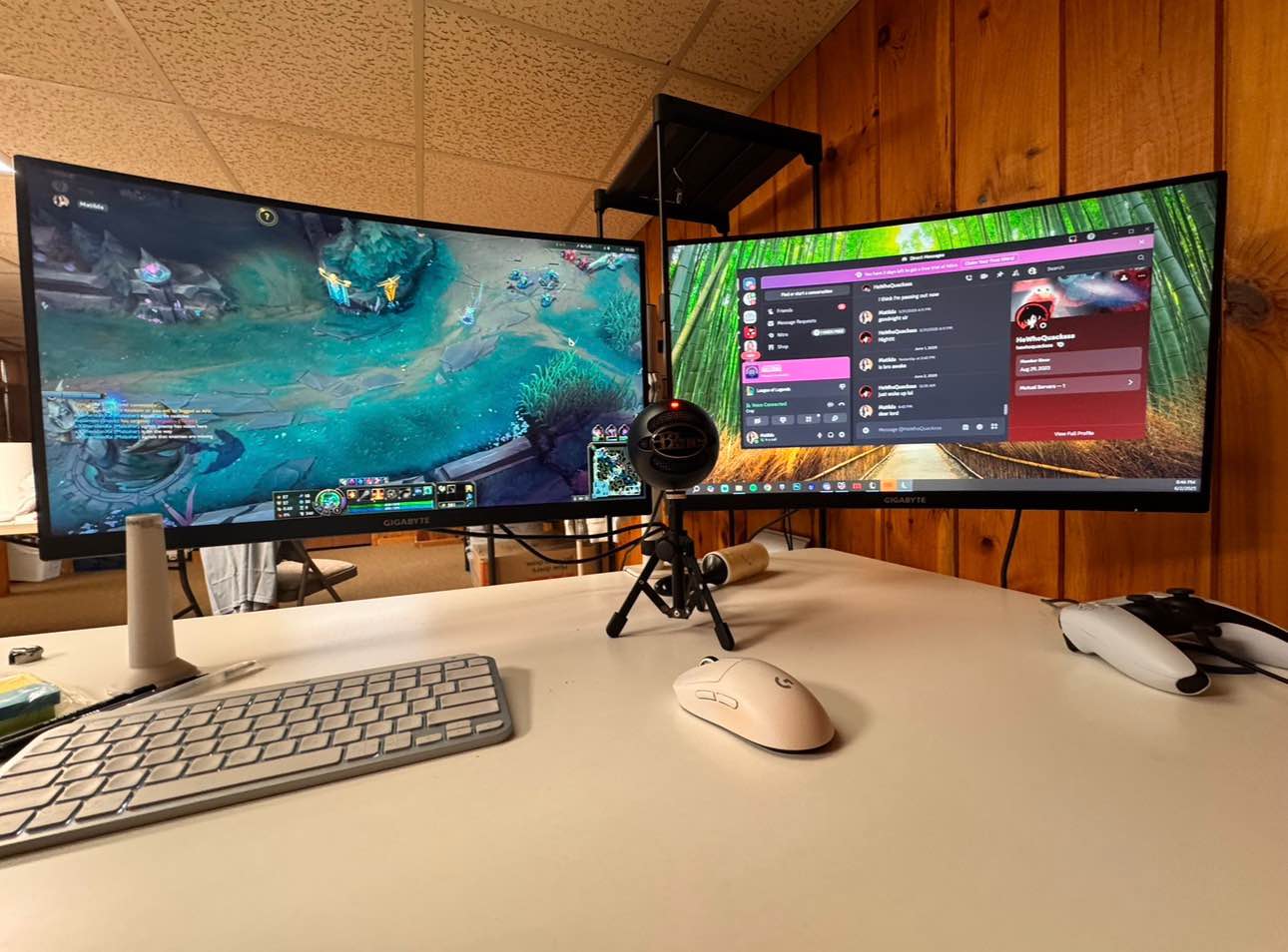 Entire Gaming PC Setup (Table and gaming chair included) - Desktop ...