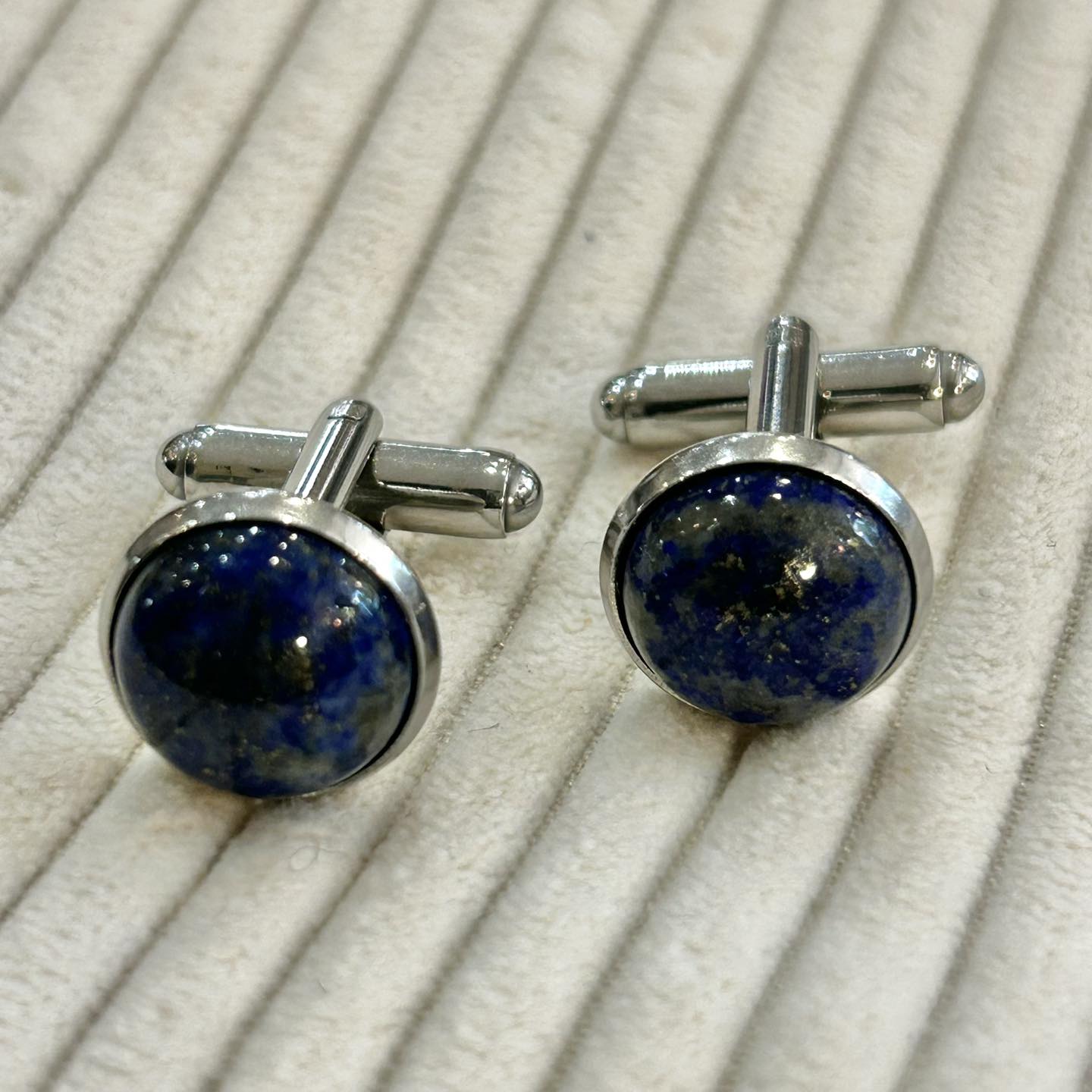 Boutons De Manchette Avec Pierre Incrustée - Occasion, Matière Pierre, Détails à Consulter, Pour Un Look Habillé Et élégant