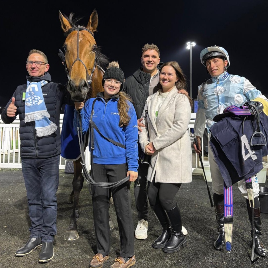 🏆 Stratusnine pictured with winning... - Manor House Stables | Facebook