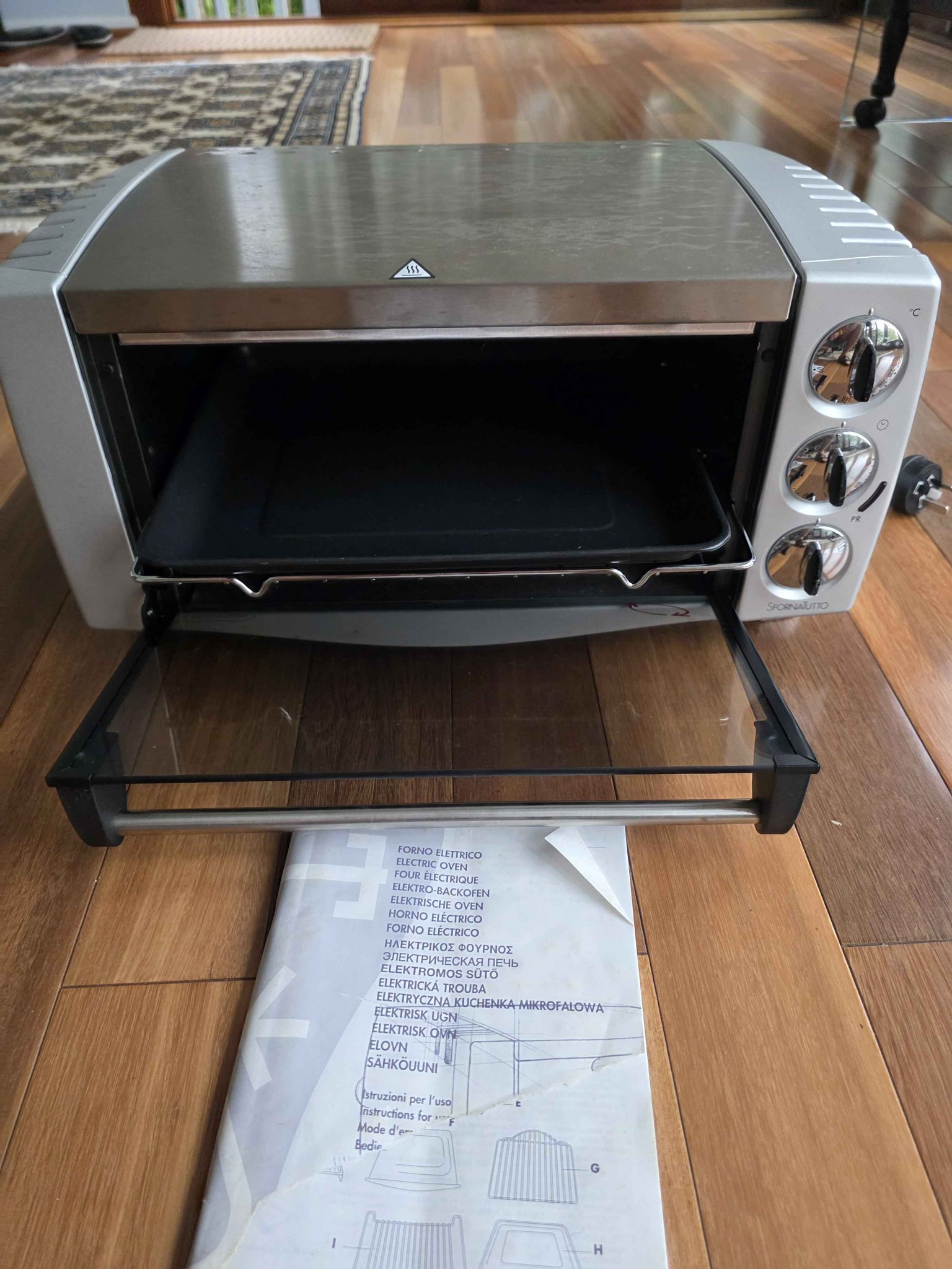 Delonghi Electric Toaster Oven - Toasters & Toaster Ovens - Sydney