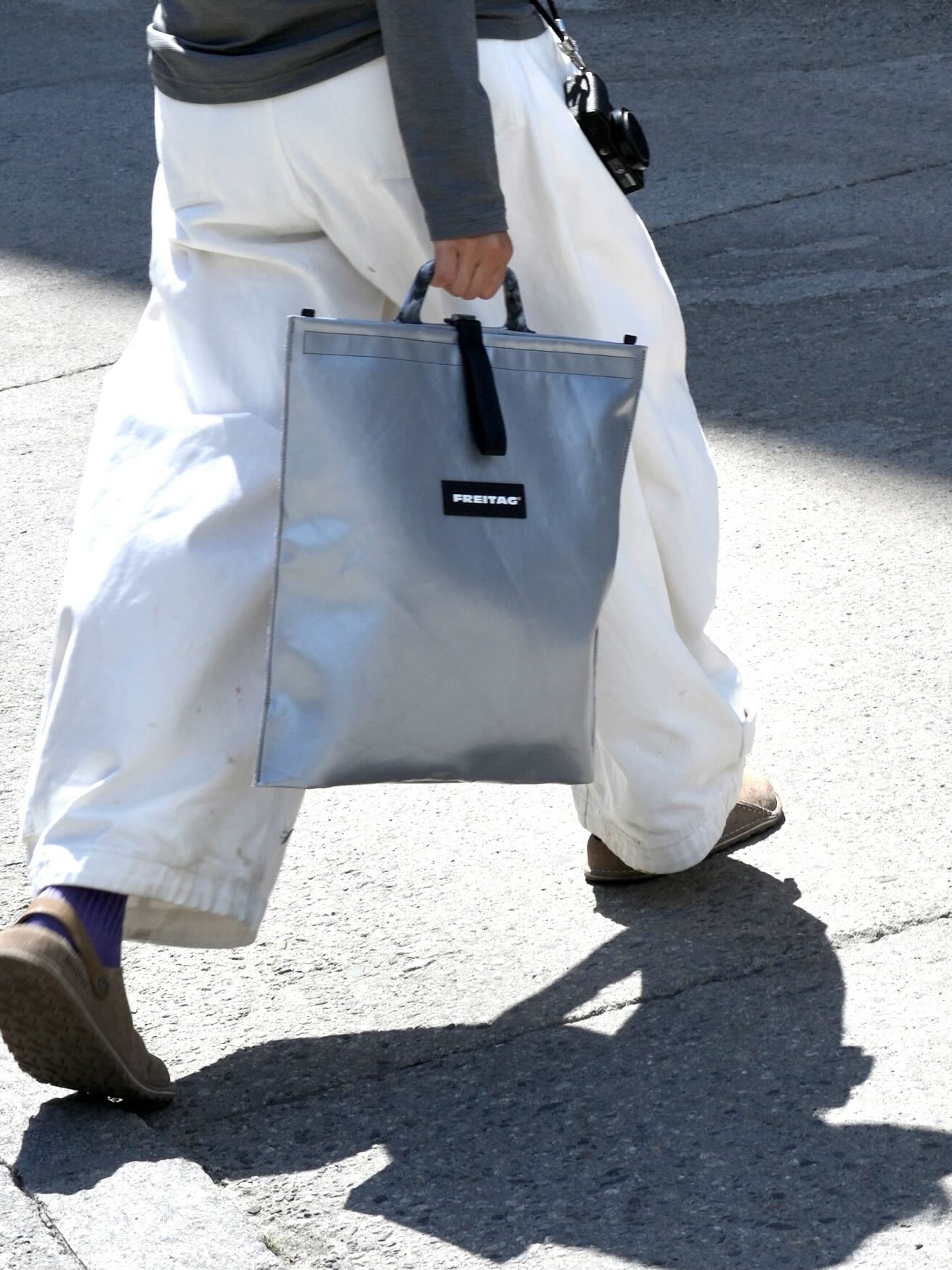 The last pieces of our bicycle bag F60 JOAN are now available in
