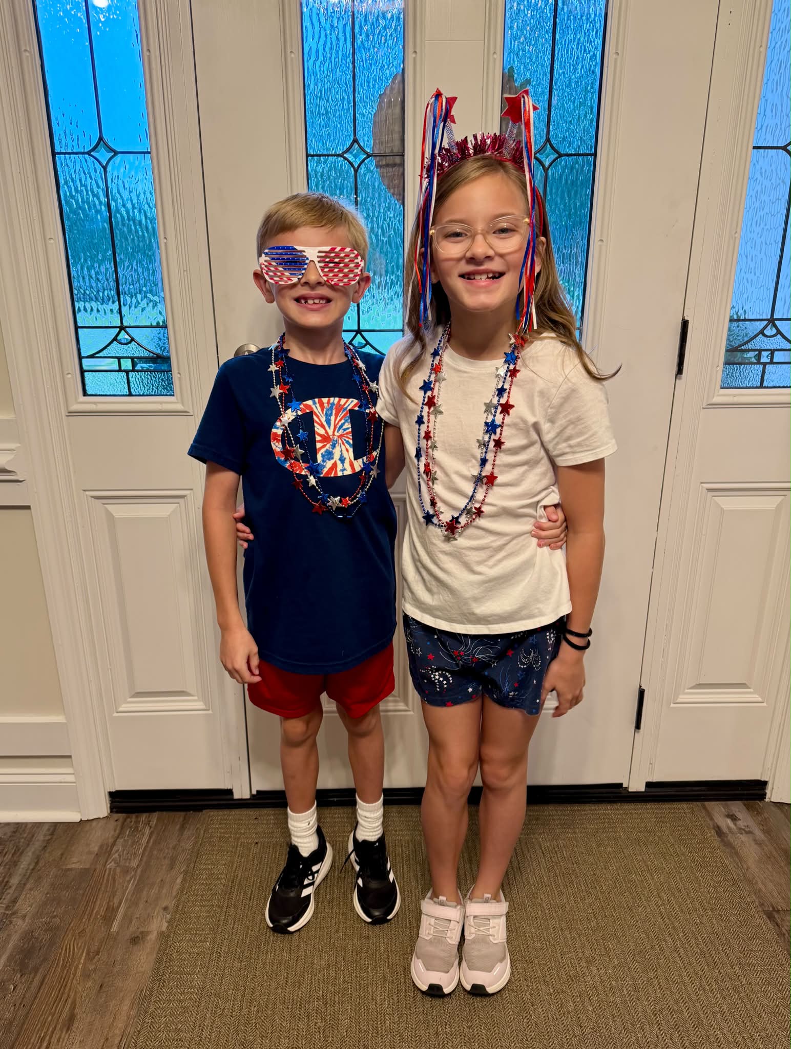 It was red, white, and blue dress-up day for my niece and nephew at school. 🇺🇸